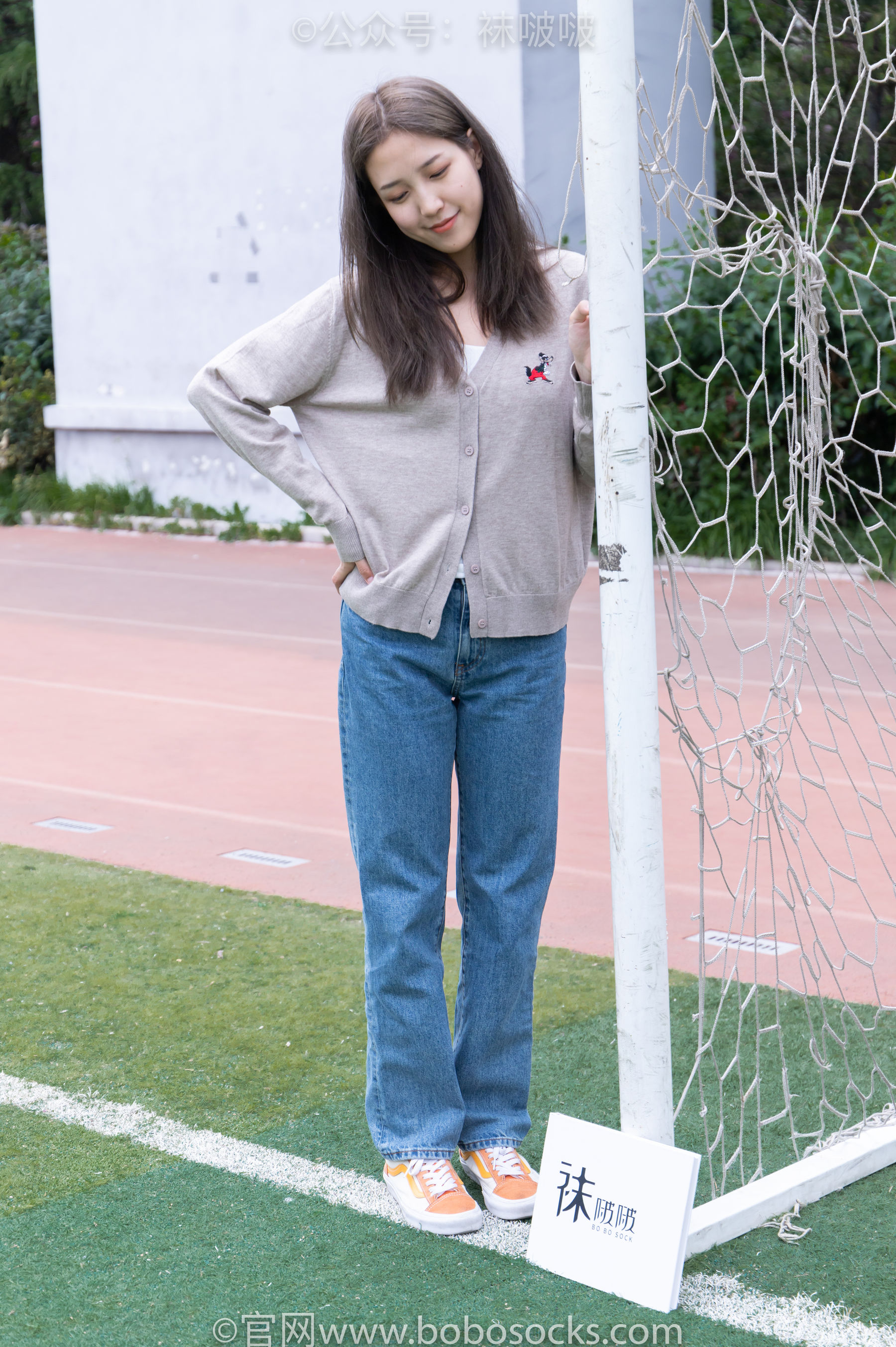 BoBoSocks袜啵啵 No.004 泡芙-vans帆布鞋、白棉袜、裸足