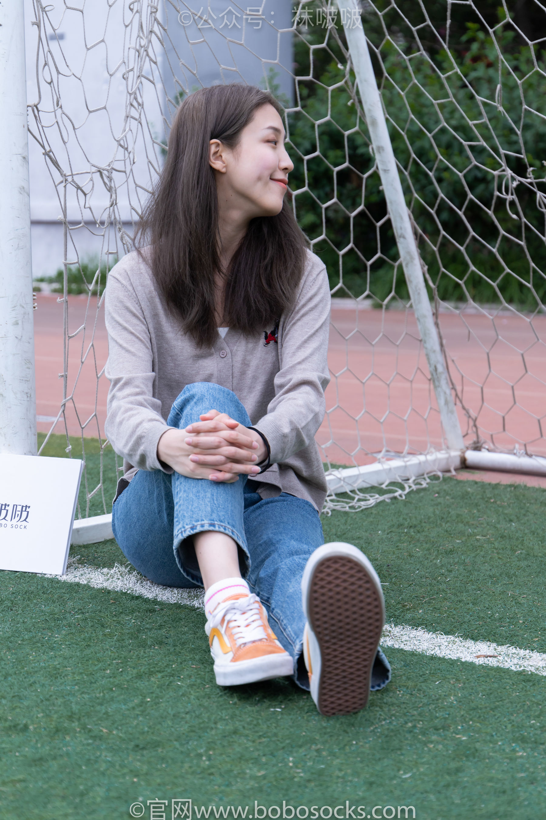 BoBoSocks袜啵啵 No.004 泡芙-vans帆布鞋、白棉袜、裸足