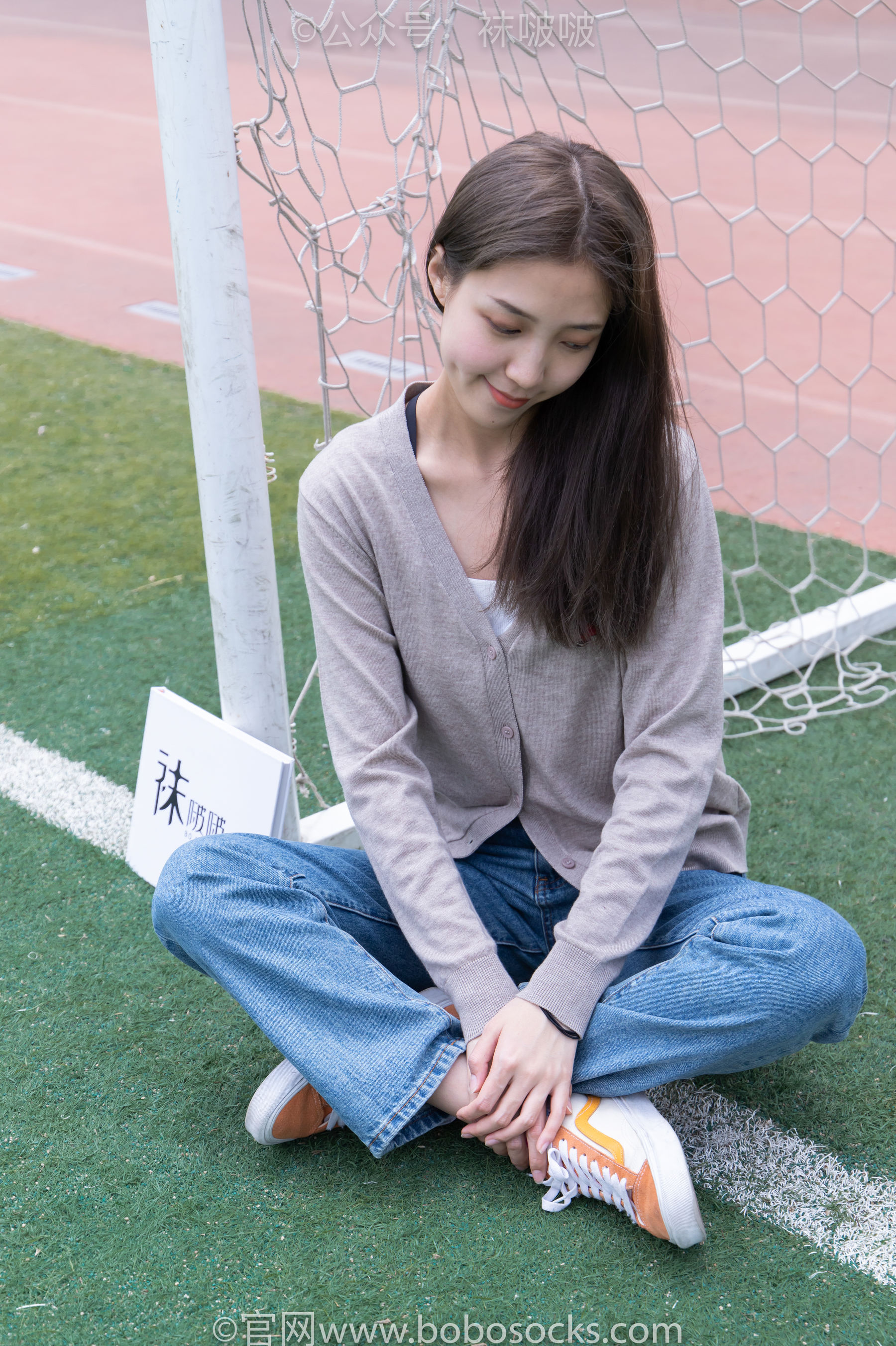 BoBoSocks袜啵啵 No.004 泡芙-vans帆布鞋、白棉袜、裸足