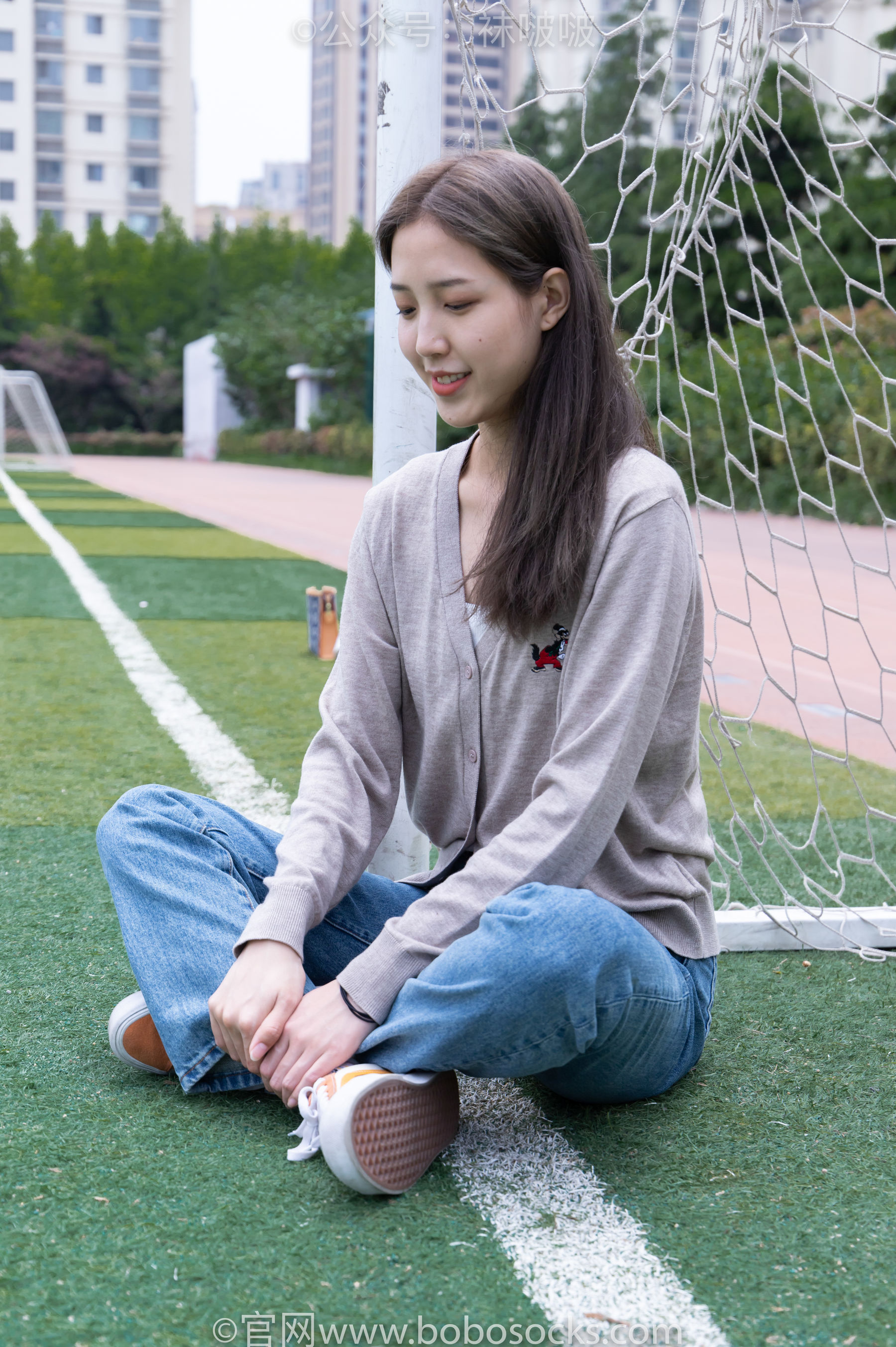 BoBoSocks袜啵啵 No.004 泡芙-vans帆布鞋、白棉袜、裸足