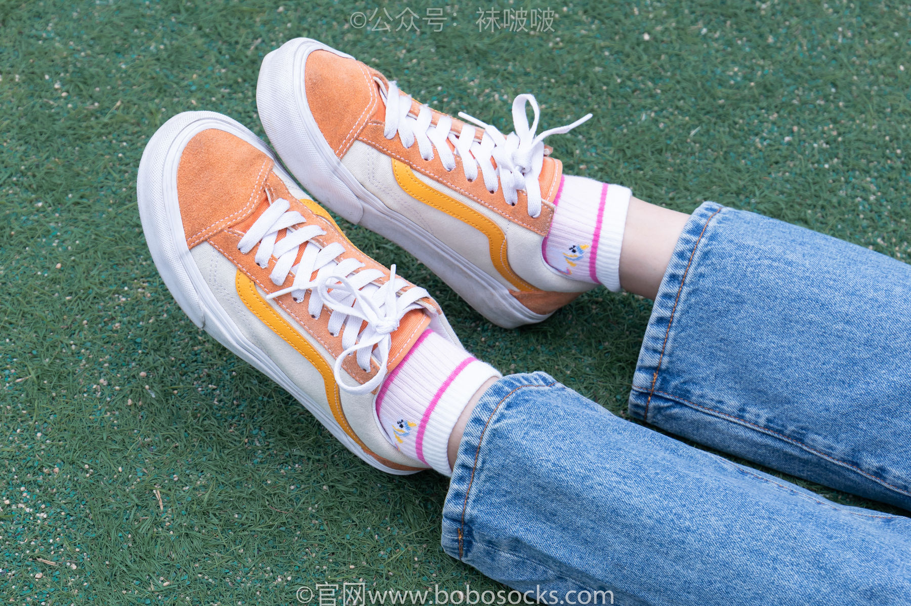 BoBoSocks袜啵啵 No.004 泡芙-vans帆布鞋、白棉袜、裸足