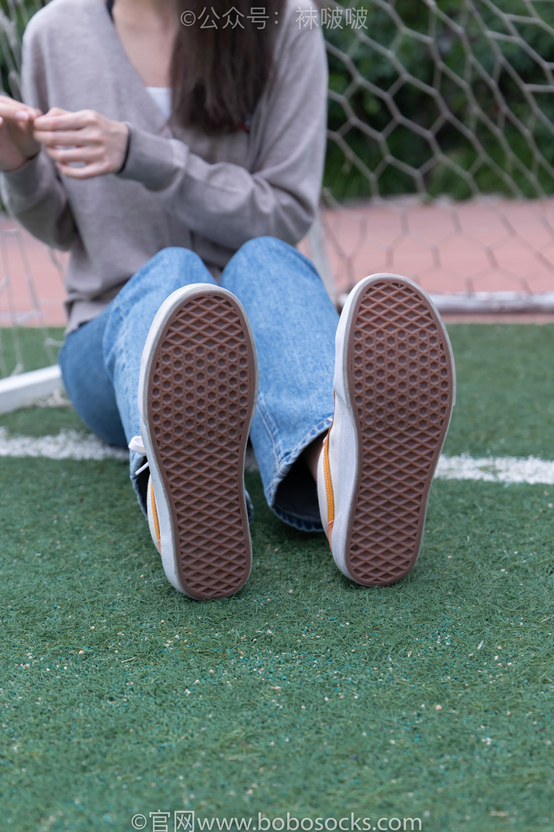 BoBoSocks袜啵啵 No.004 泡芙-vans帆布鞋、白棉袜、裸足