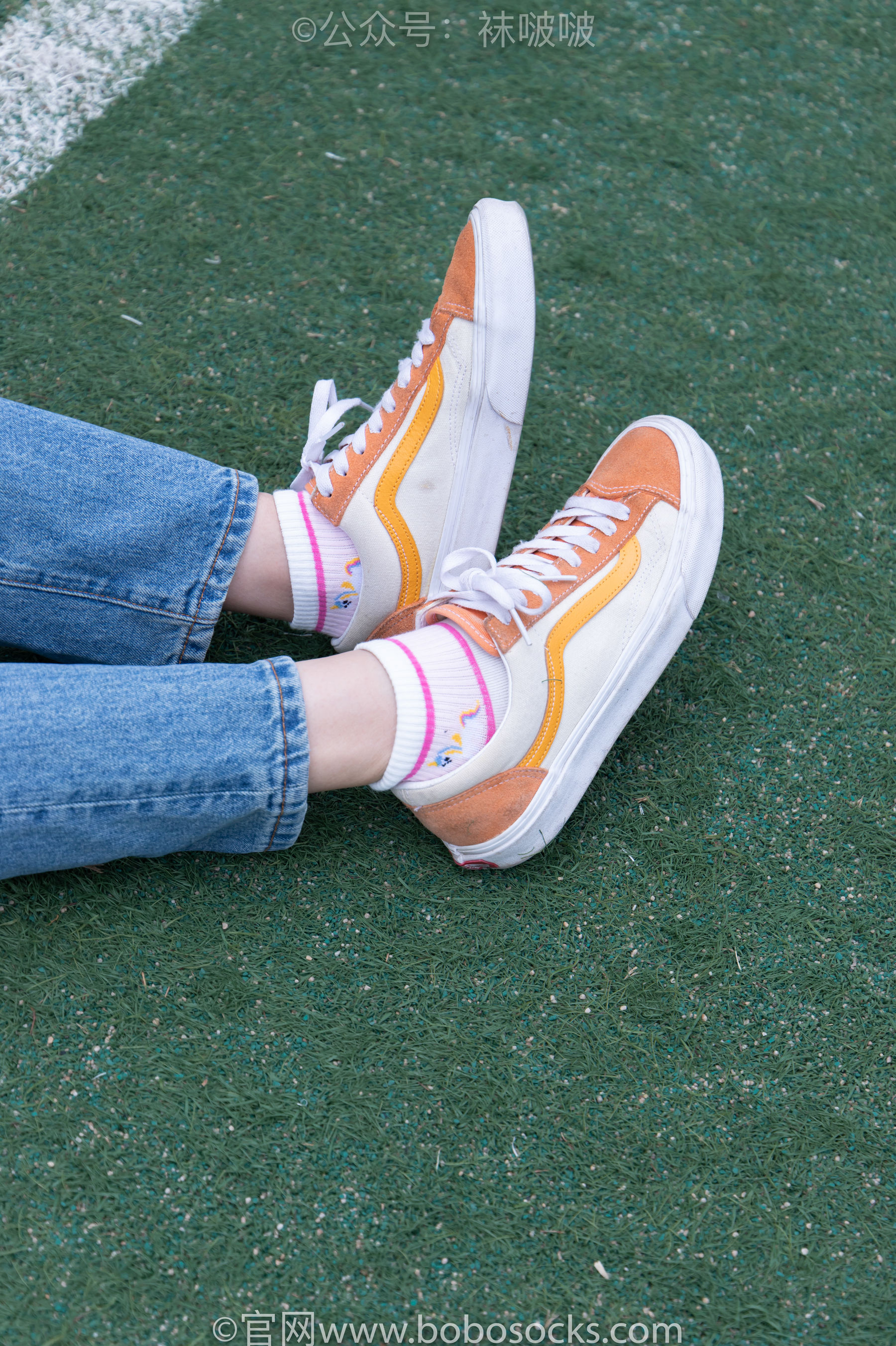 BoBoSocks袜啵啵 No.004 泡芙-vans帆布鞋、白棉袜、裸足