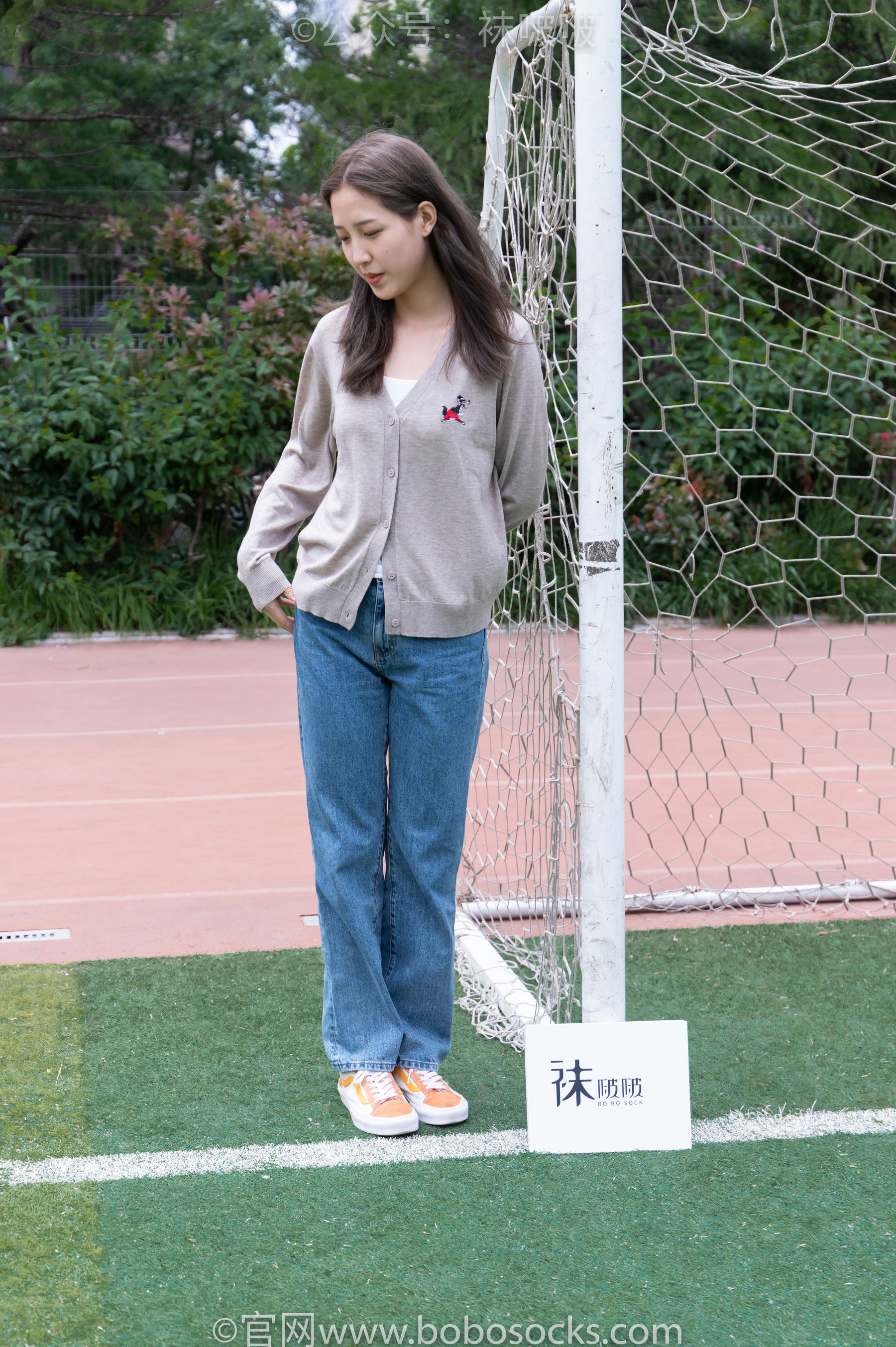 BoBoSocks袜啵啵 No.004 泡芙-vans帆布鞋、白棉袜、裸足