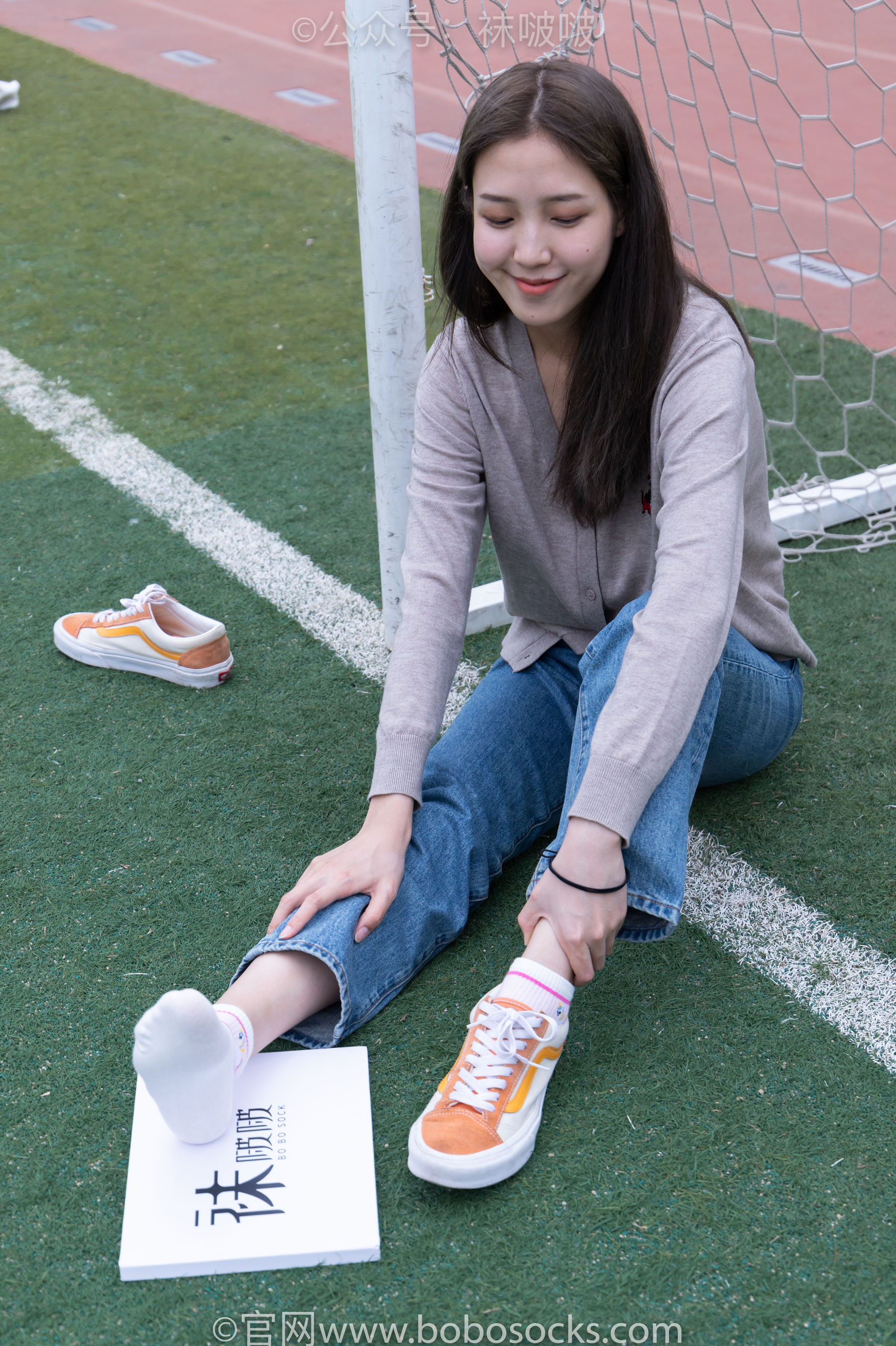 BoBoSocks袜啵啵 No.004 泡芙-vans帆布鞋、白棉袜、裸足
