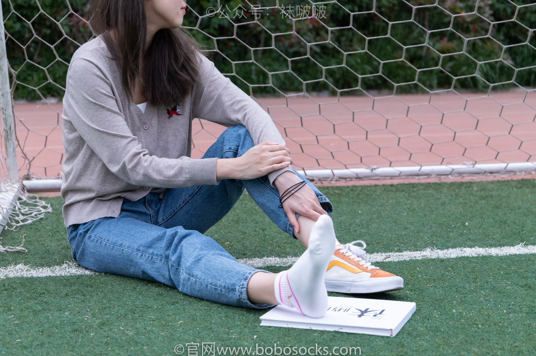 BoBoSocks袜啵啵 No.004 泡芙-vans帆布鞋、白棉袜、裸足