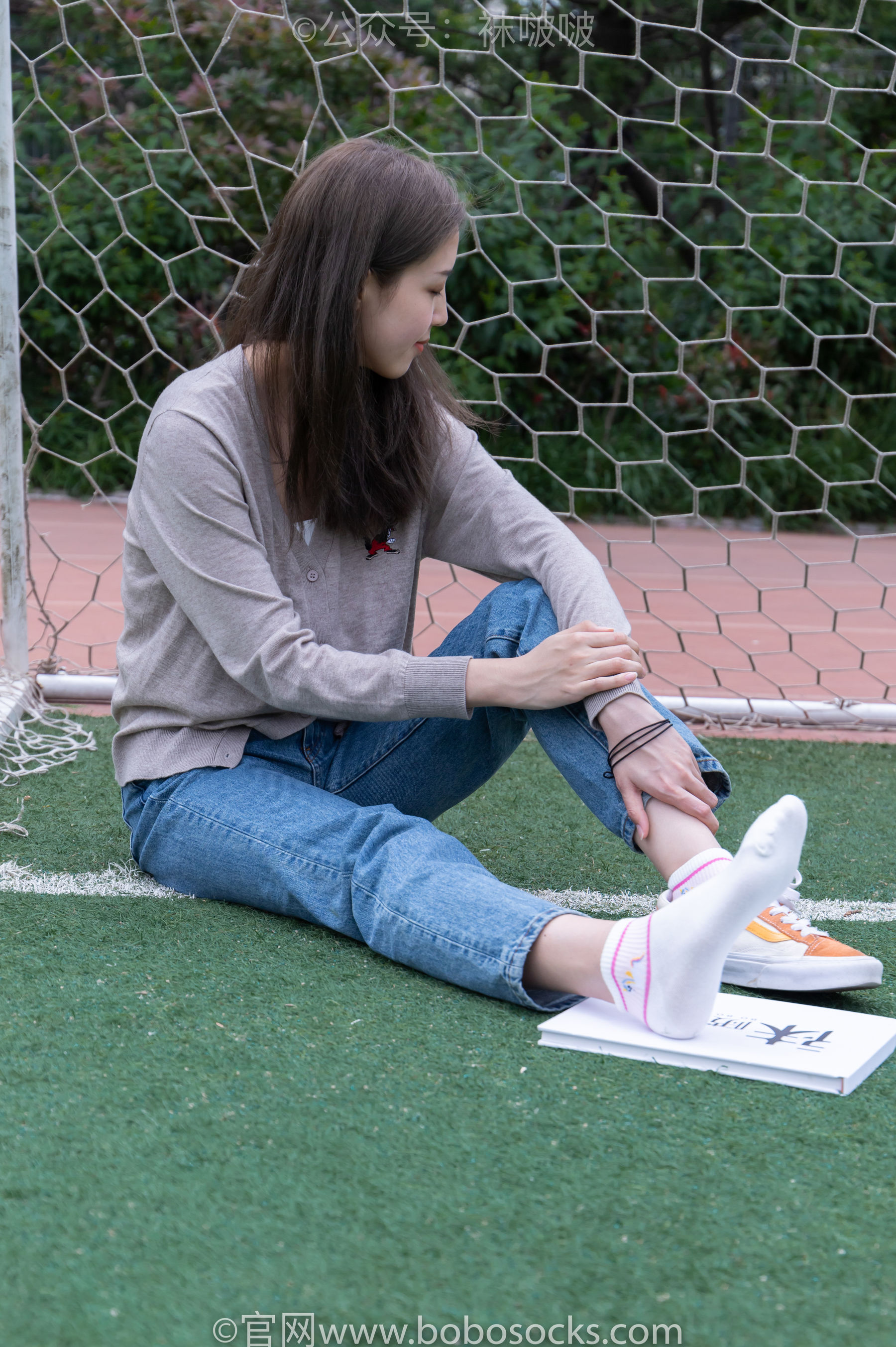 BoBoSocks袜啵啵 No.004 泡芙-vans帆布鞋、白棉袜、裸足