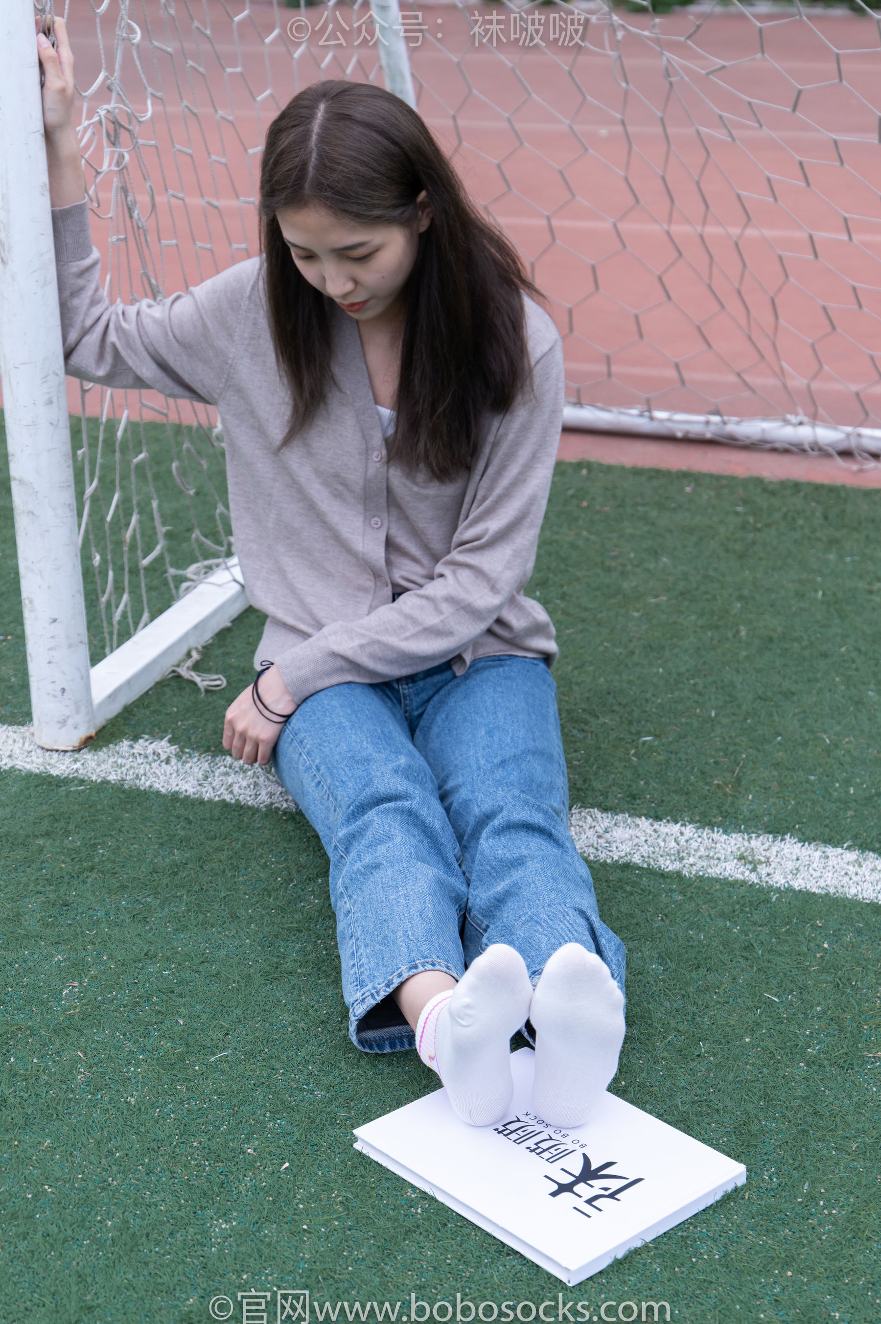 BoBoSocks袜啵啵 No.004 泡芙-vans帆布鞋、白棉袜、裸足