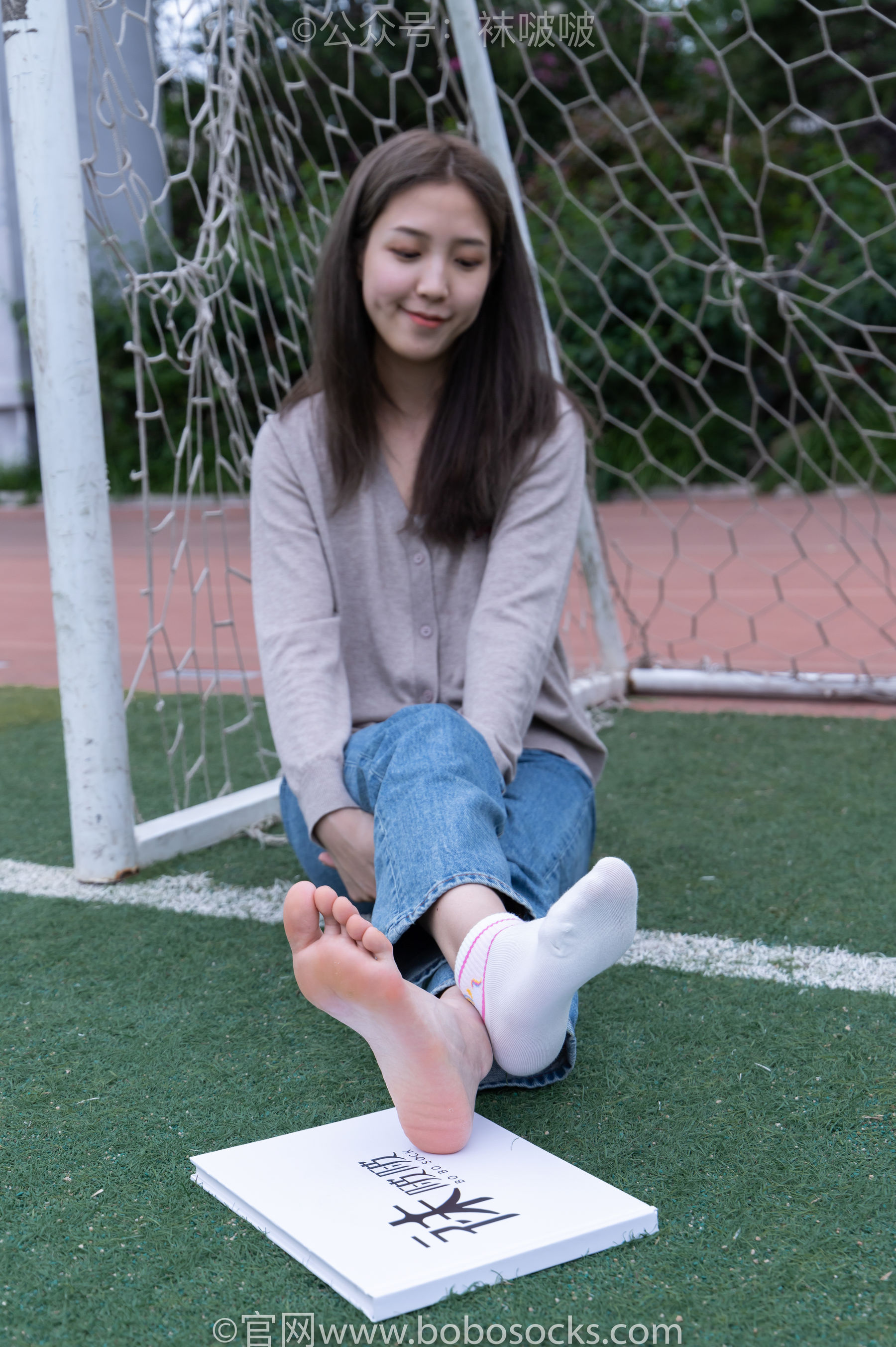 BoBoSocks袜啵啵 No.004 泡芙-vans帆布鞋、白棉袜、裸足