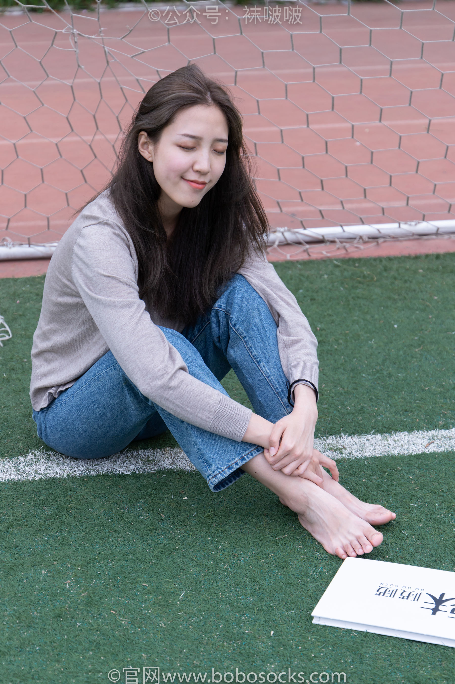 BoBoSocks袜啵啵 No.004 泡芙-vans帆布鞋、白棉袜、裸足