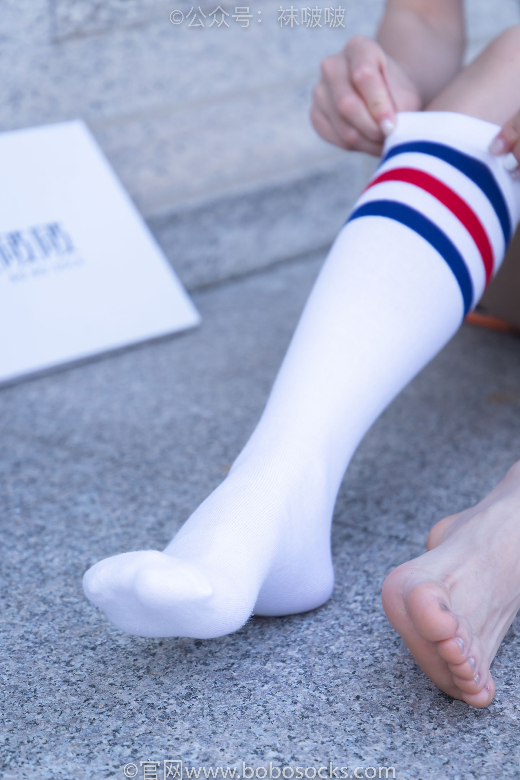 BoBoSocks袜啵啵 No.006 小米-运动鞋、白色小腿袜、裸足