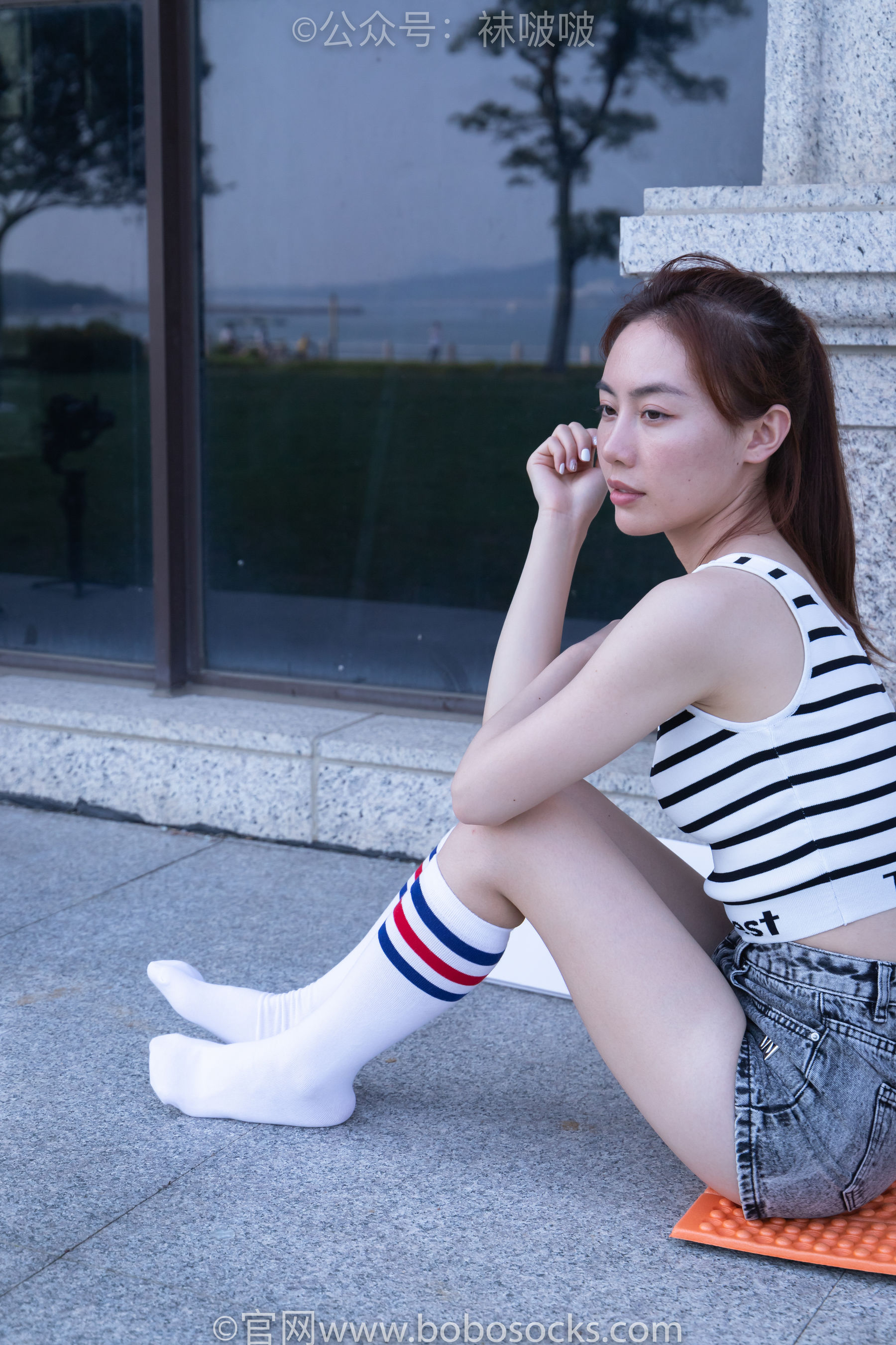 BoBoSocks袜啵啵 No.006 小米-运动鞋、白色小腿袜、裸足