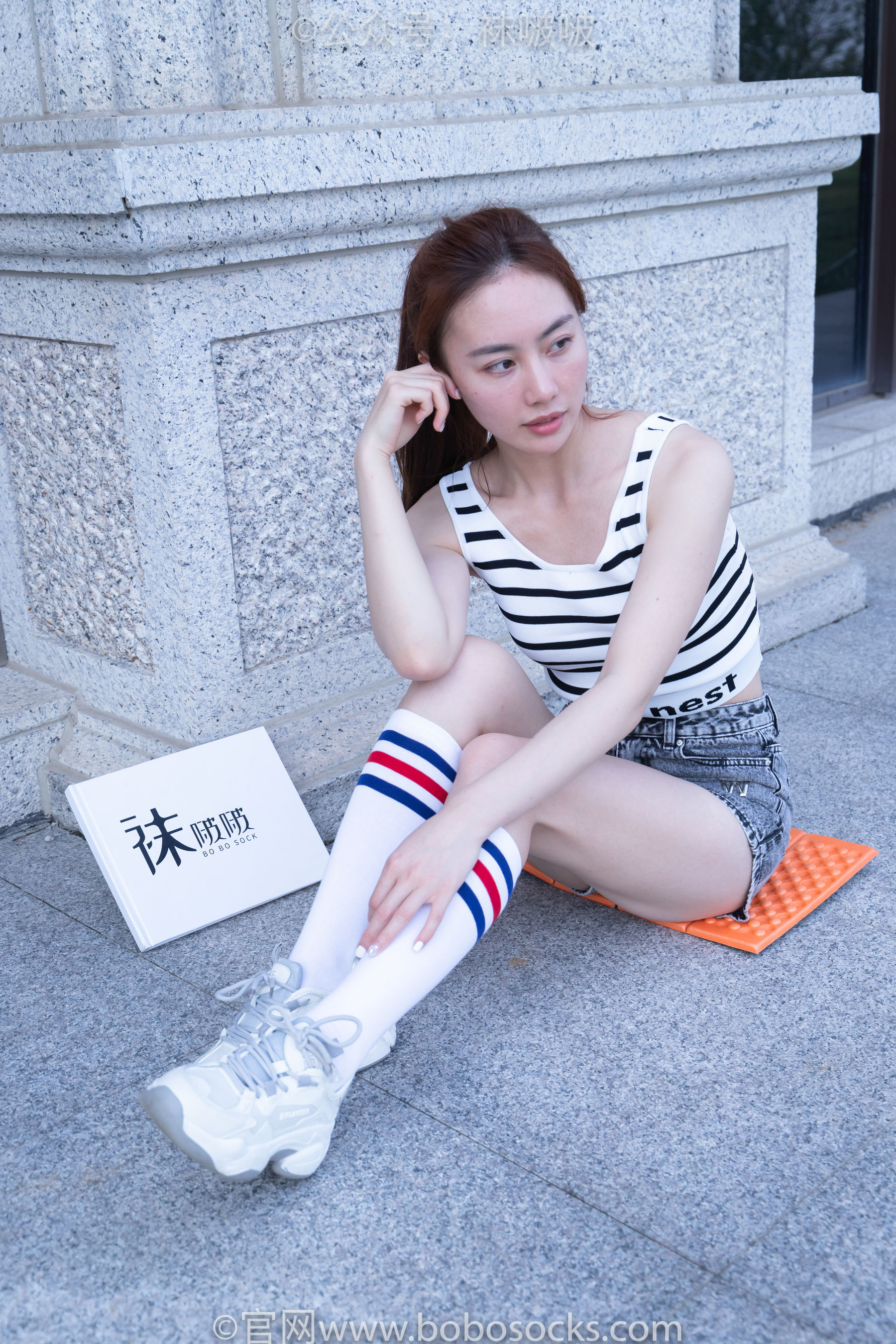 BoBoSocks袜啵啵 No.006 小米-运动鞋、白色小腿袜、裸足
