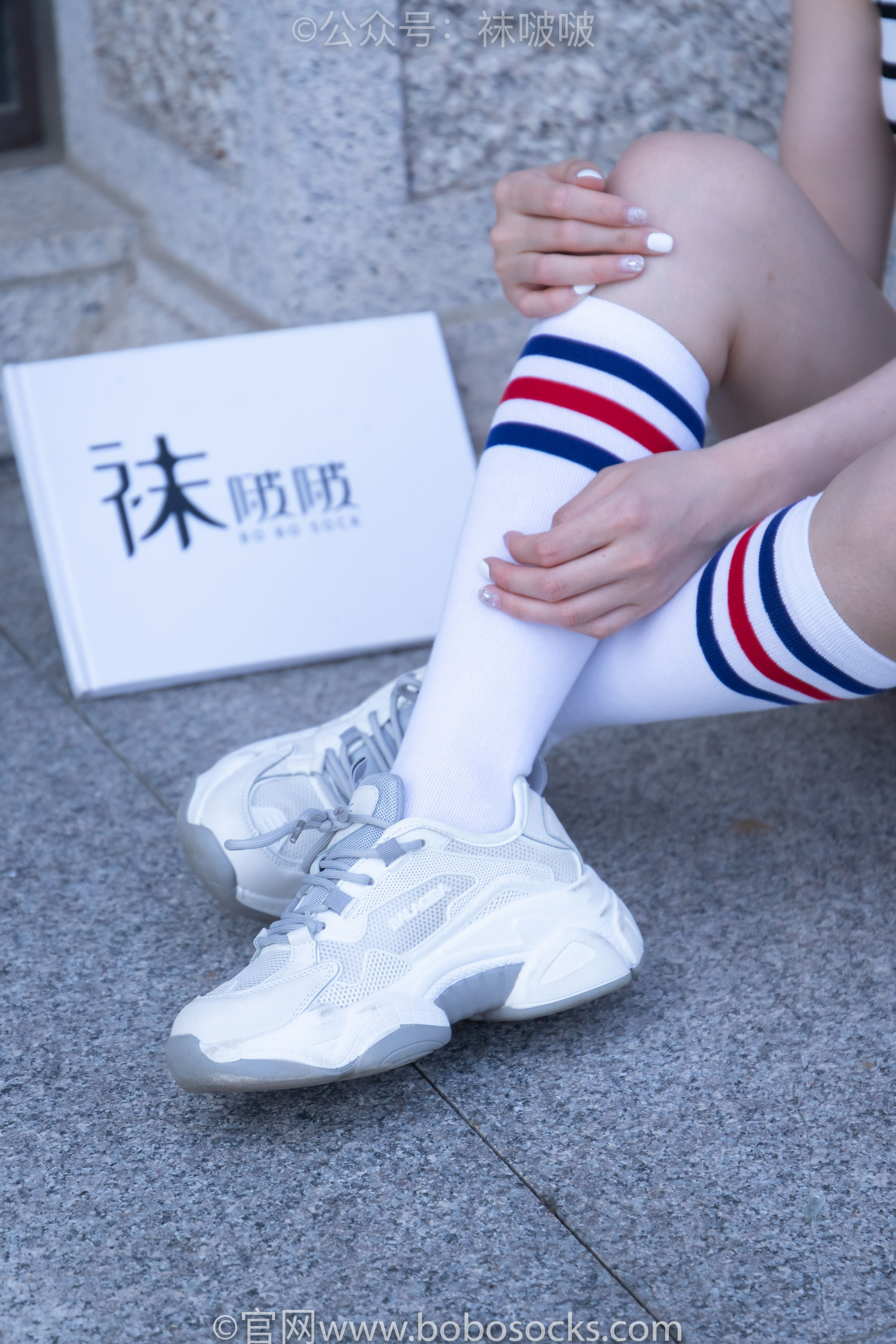 BoBoSocks袜啵啵 No.006 小米-运动鞋、白色小腿袜、裸足