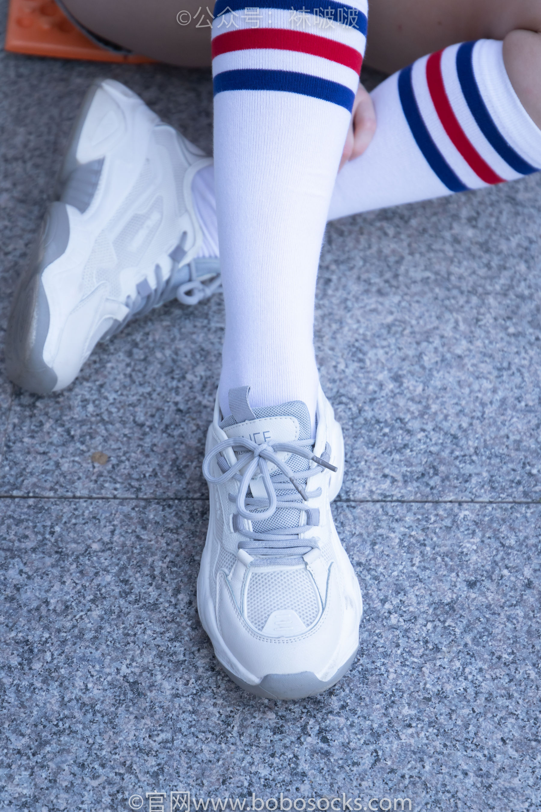 BoBoSocks袜啵啵 No.006 小米-运动鞋、白色小腿袜、裸足