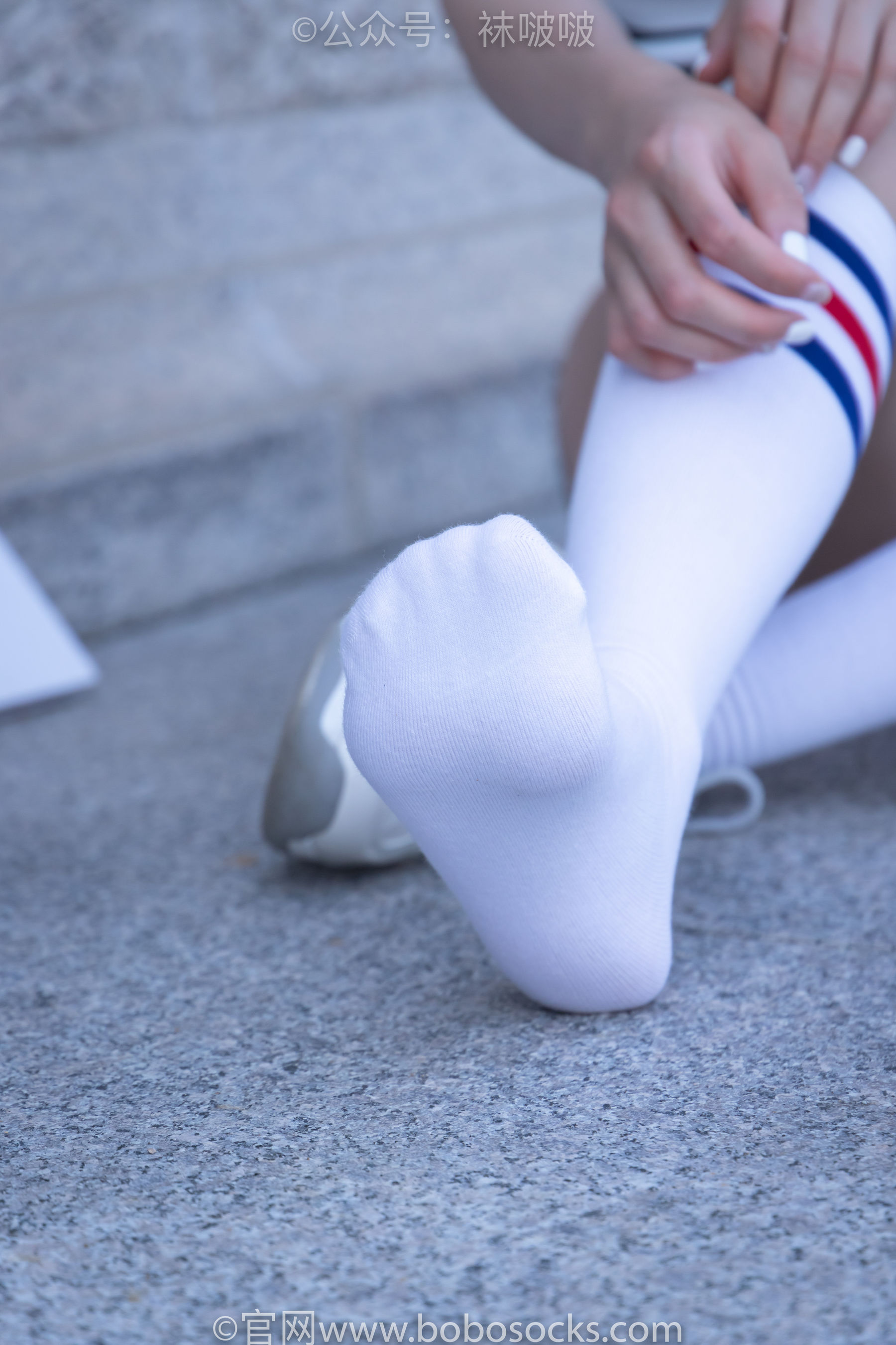 BoBoSocks袜啵啵 No.006 小米-运动鞋、白色小腿袜、裸足