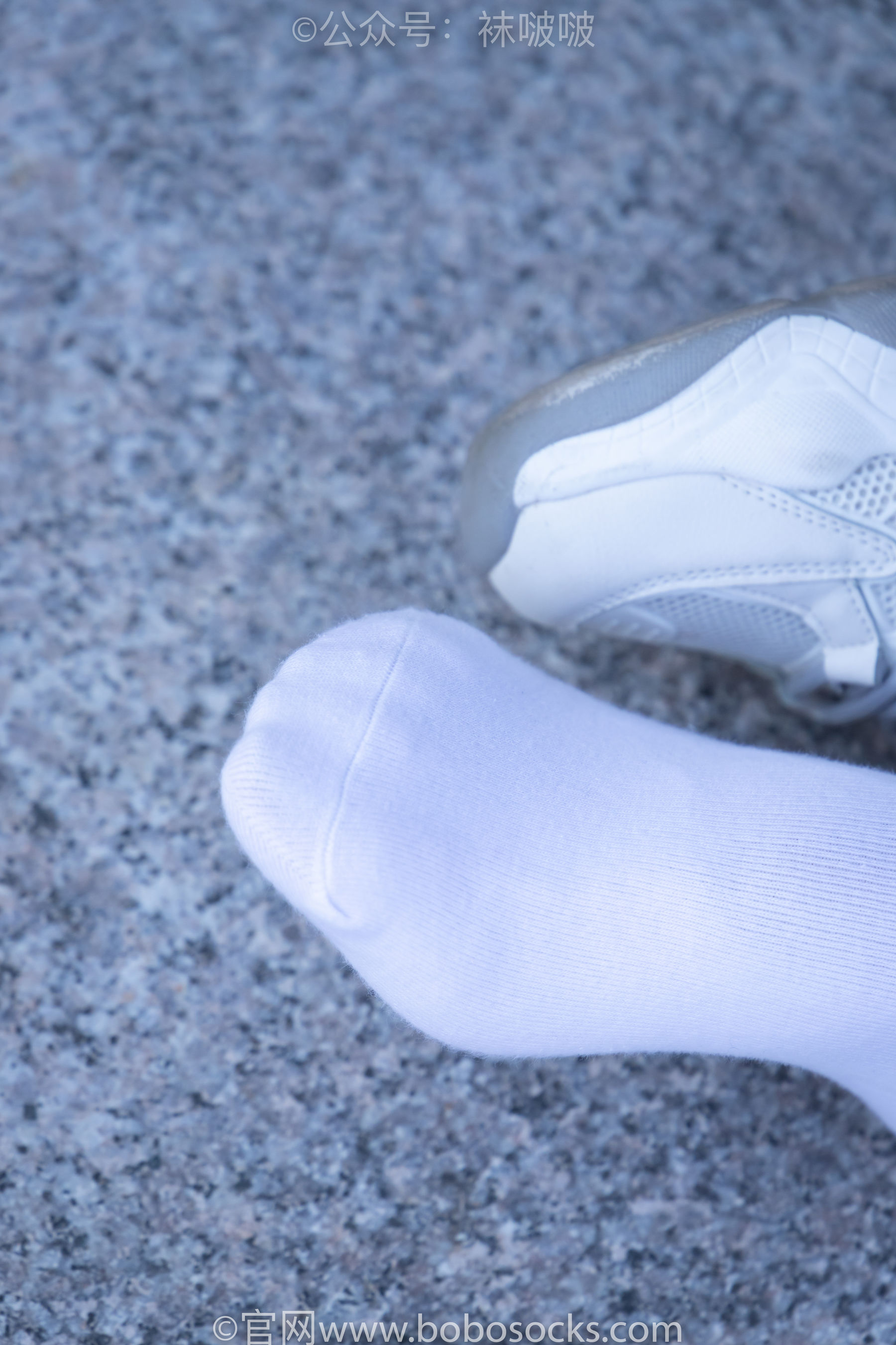 BoBoSocks袜啵啵 No.006 小米-运动鞋、白色小腿袜、裸足