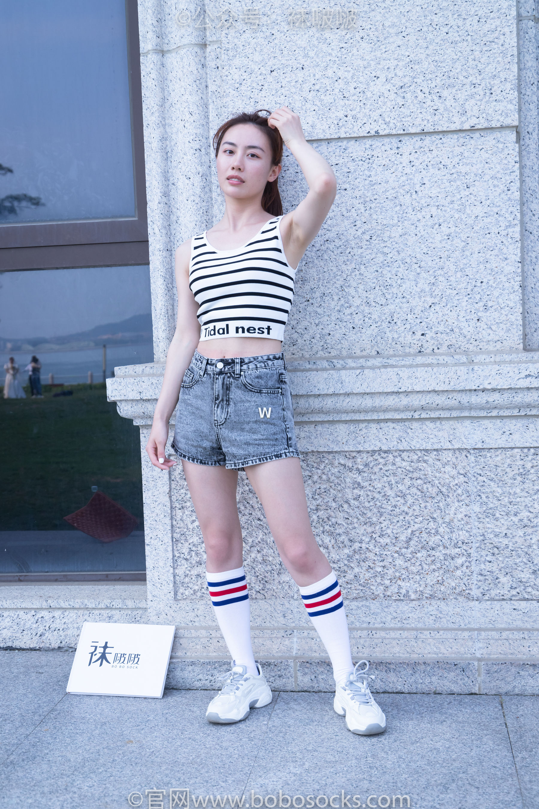BoBoSocks袜啵啵 No.006 小米-运动鞋、白色小腿袜、裸足