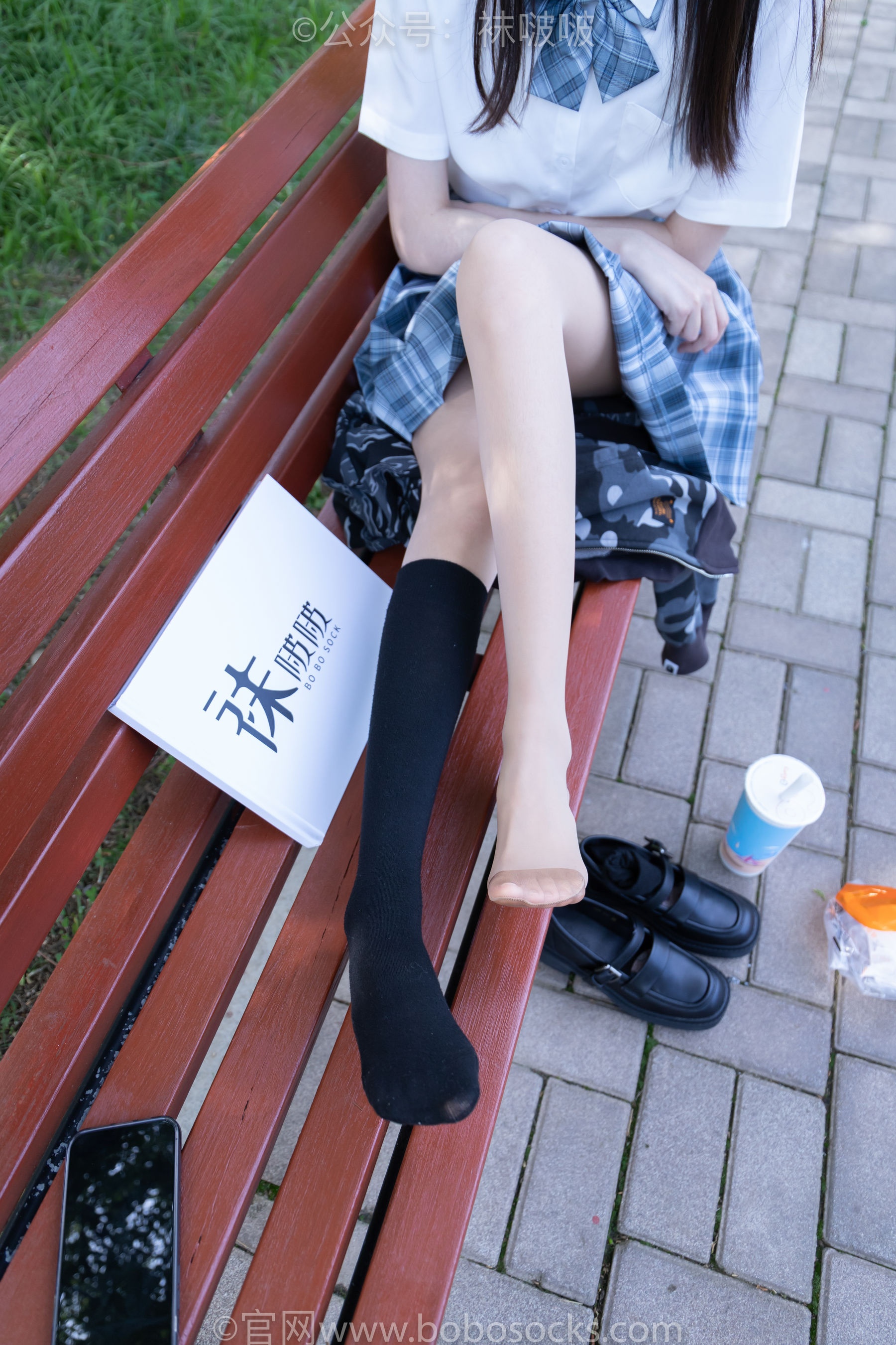 BoBoSocks袜啵啵 No.007 稚予-JK制服、皮鞋、黑色中筒棉袜、肉丝