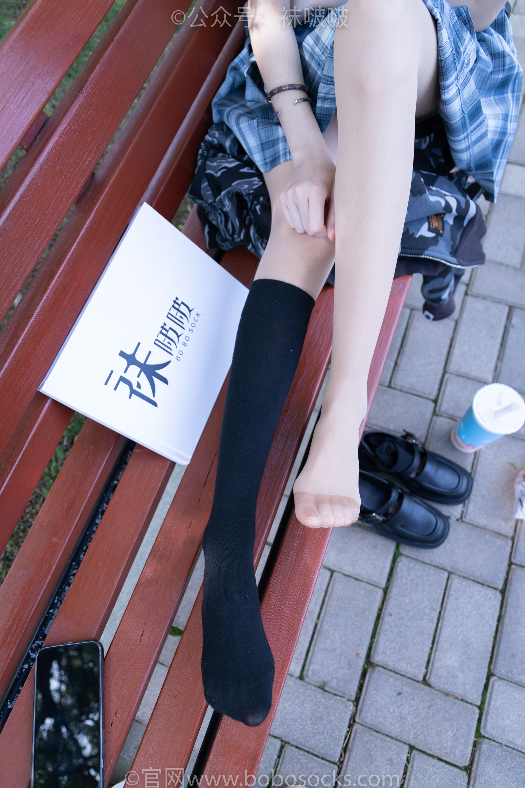 BoBoSocks袜啵啵 No.007 稚予-JK制服、皮鞋、黑色中筒棉袜、肉丝