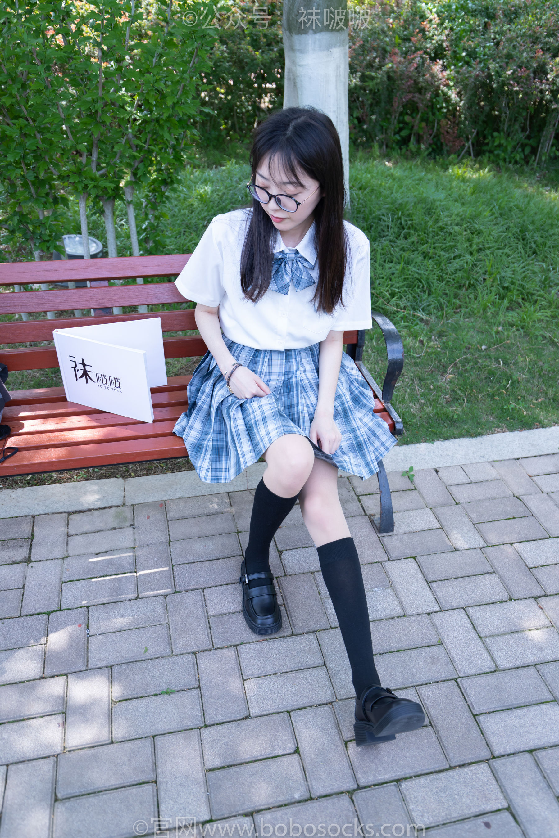 BoBoSocks袜啵啵 No.007 稚予-JK制服、皮鞋、黑色中筒棉袜、肉丝