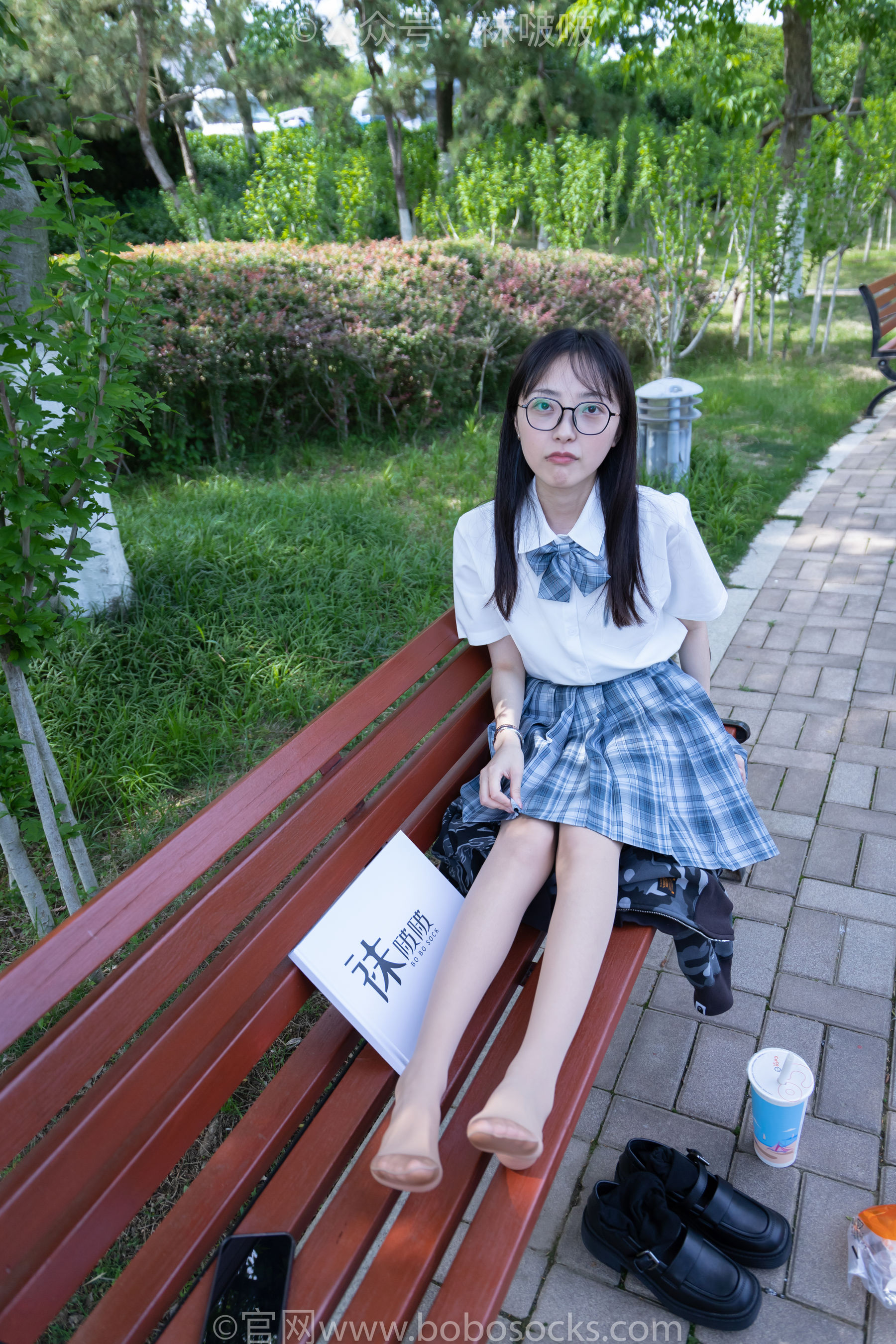 BoBoSocks袜啵啵 No.007 稚予-JK制服、皮鞋、黑色中筒棉袜、肉丝