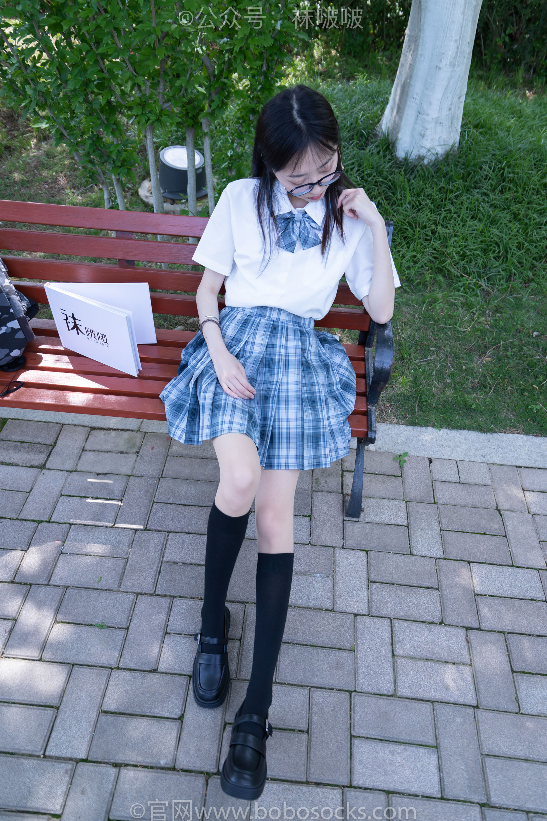BoBoSocks袜啵啵 No.007 稚予-JK制服、皮鞋、黑色中筒棉袜、肉丝
