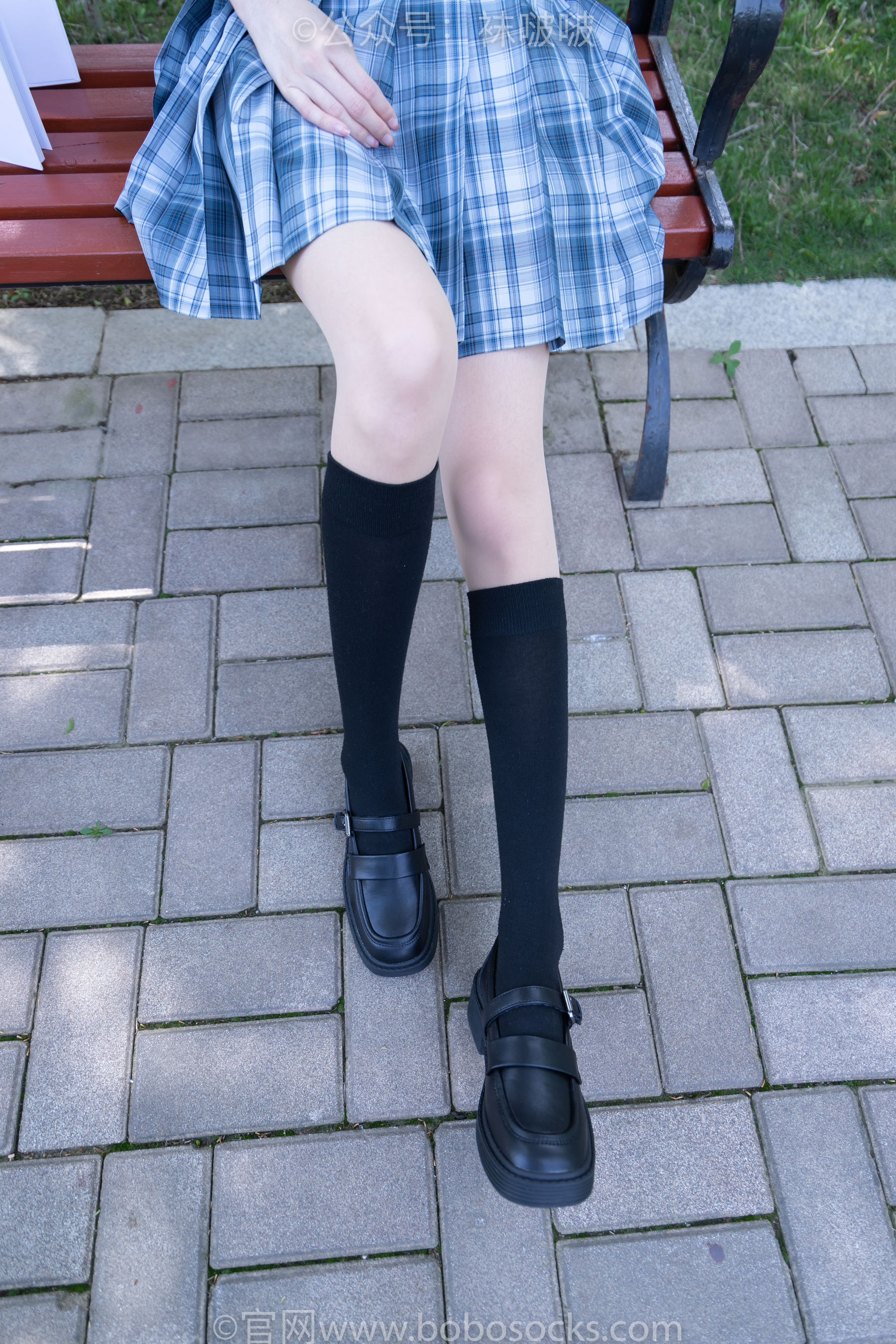 BoBoSocks袜啵啵 No.007 稚予-JK制服、皮鞋、黑色中筒棉袜、肉丝