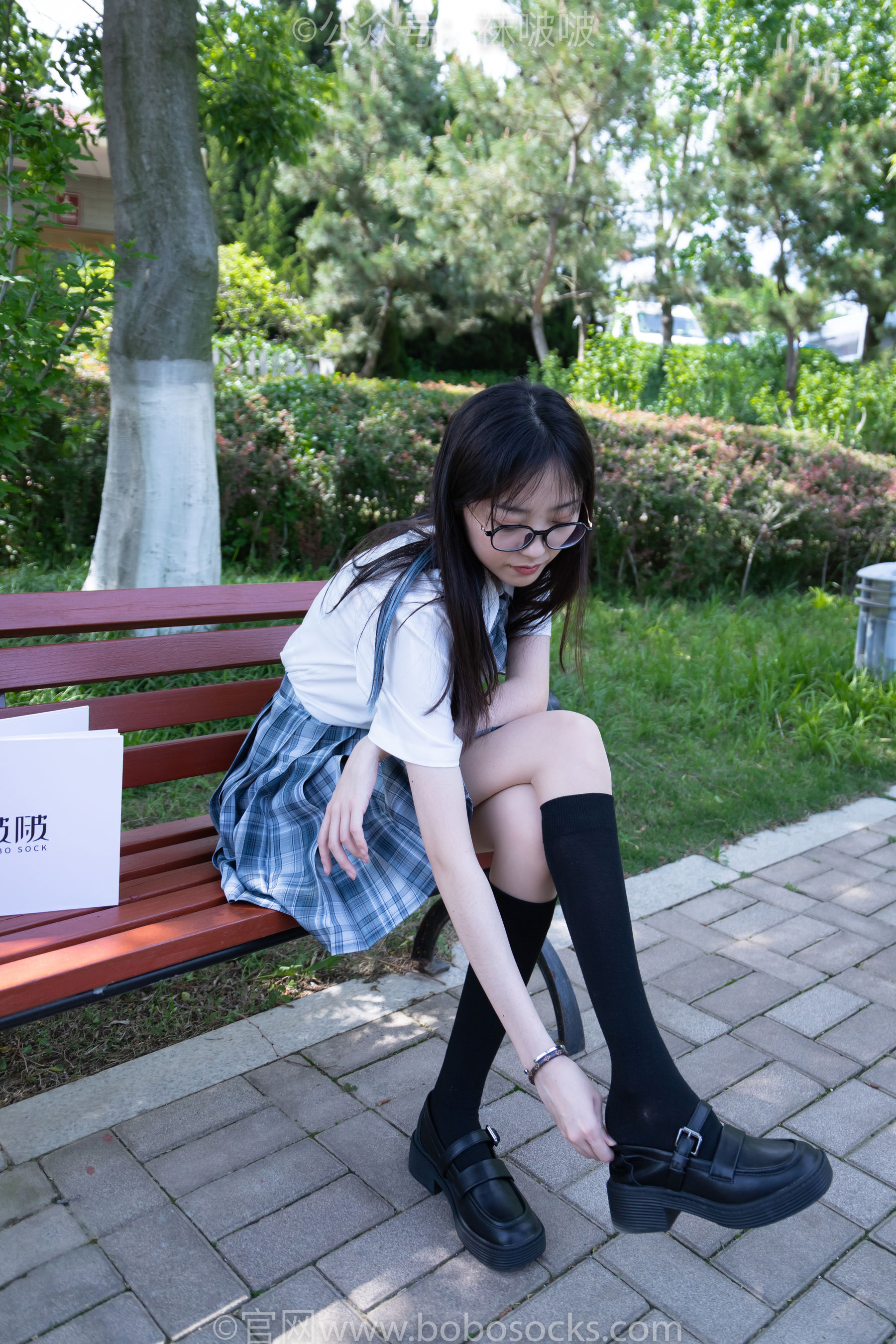 BoBoSocks袜啵啵 No.007 稚予-JK制服、皮鞋、黑色中筒棉袜、肉丝