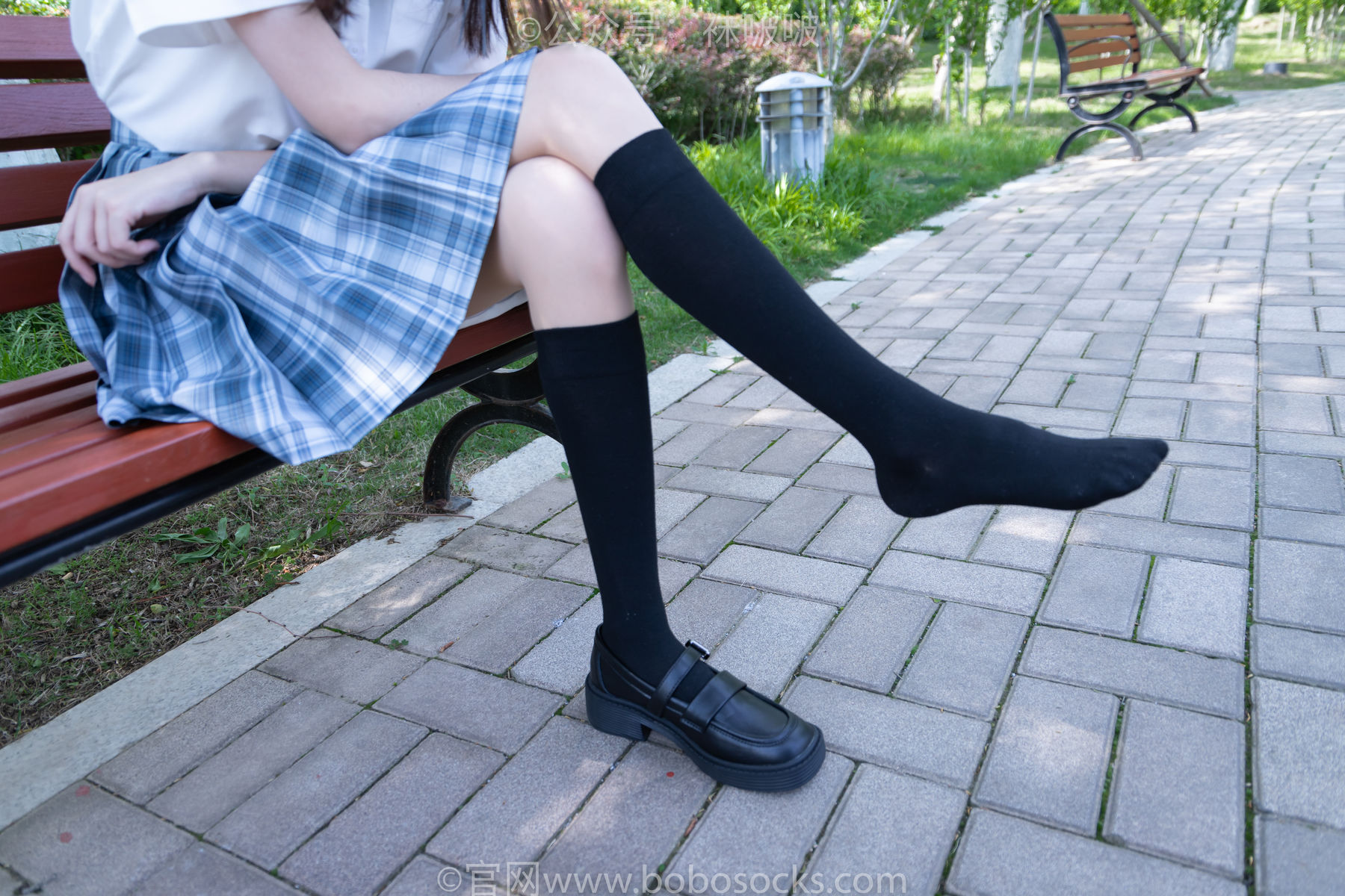 BoBoSocks袜啵啵 No.007 稚予-JK制服、皮鞋、黑色中筒棉袜、肉丝