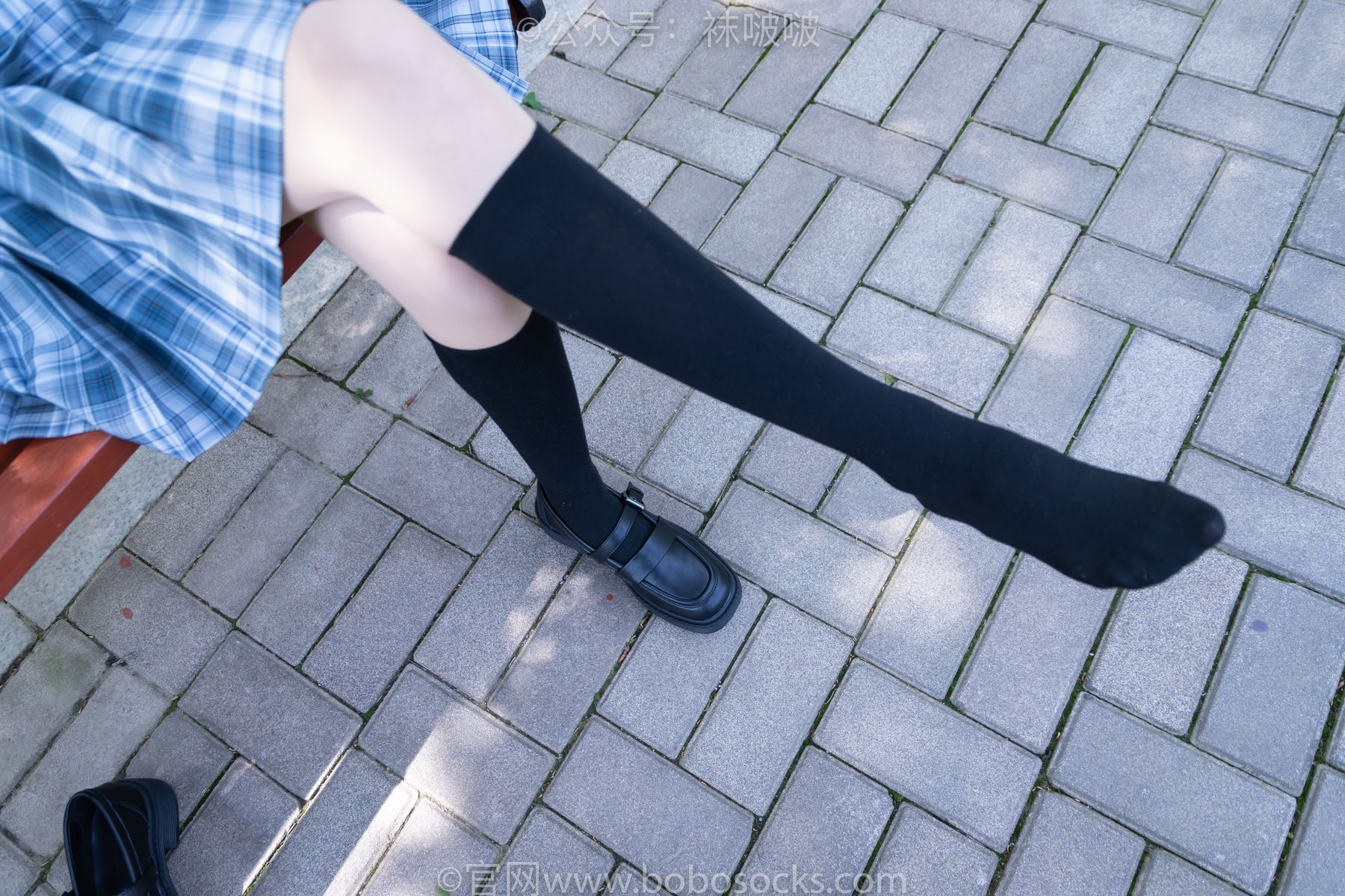 BoBoSocks袜啵啵 No.007 稚予-JK制服、皮鞋、黑色中筒棉袜、肉丝