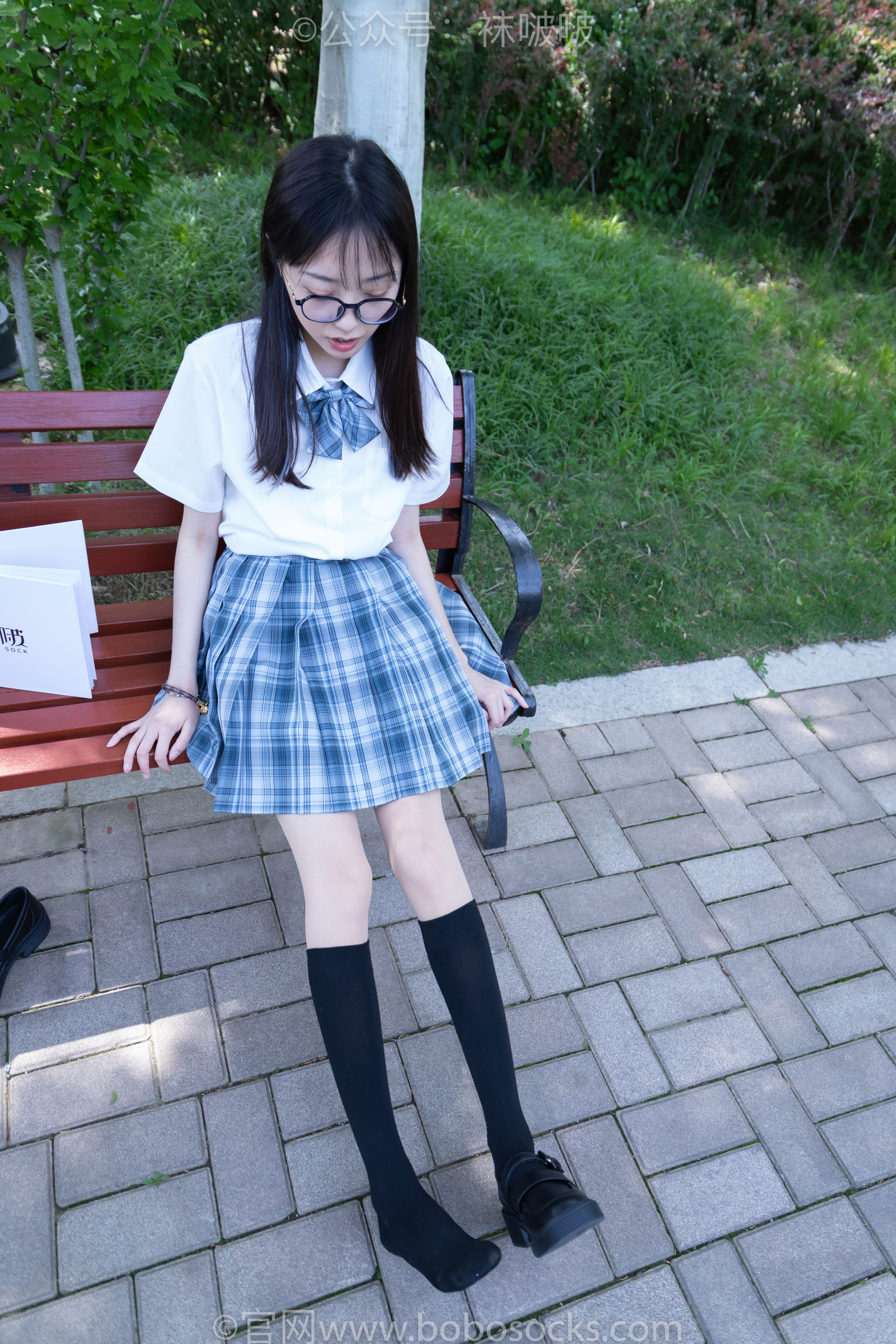 BoBoSocks袜啵啵 No.007 稚予-JK制服、皮鞋、黑色中筒棉袜、肉丝