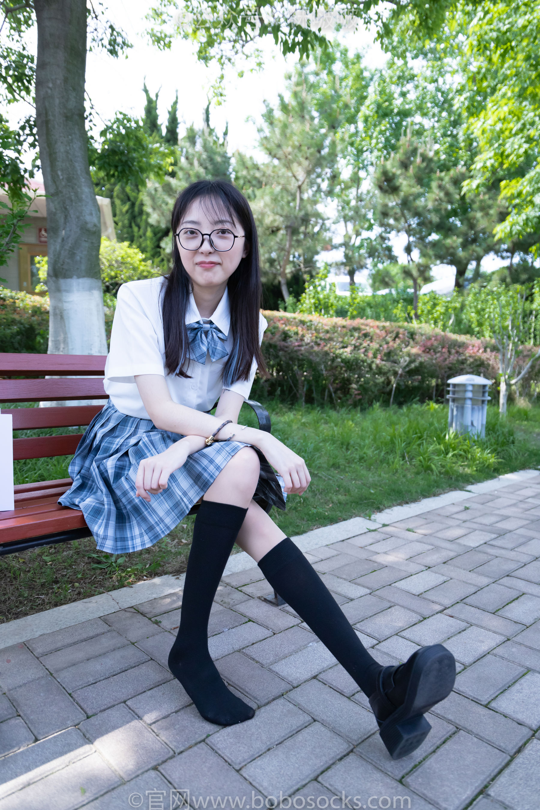 BoBoSocks袜啵啵 No.007 稚予-JK制服、皮鞋、黑色中筒棉袜、肉丝
