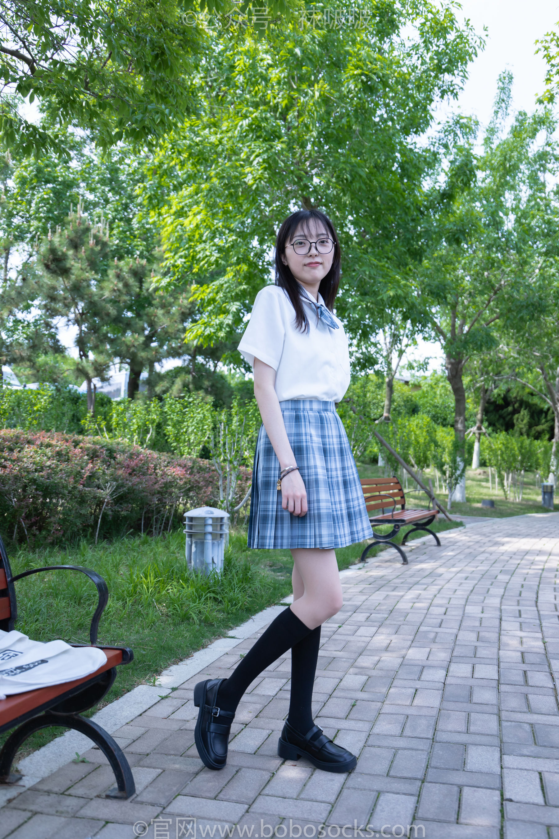 BoBoSocks袜啵啵 No.007 稚予-JK制服、皮鞋、黑色中筒棉袜、肉丝