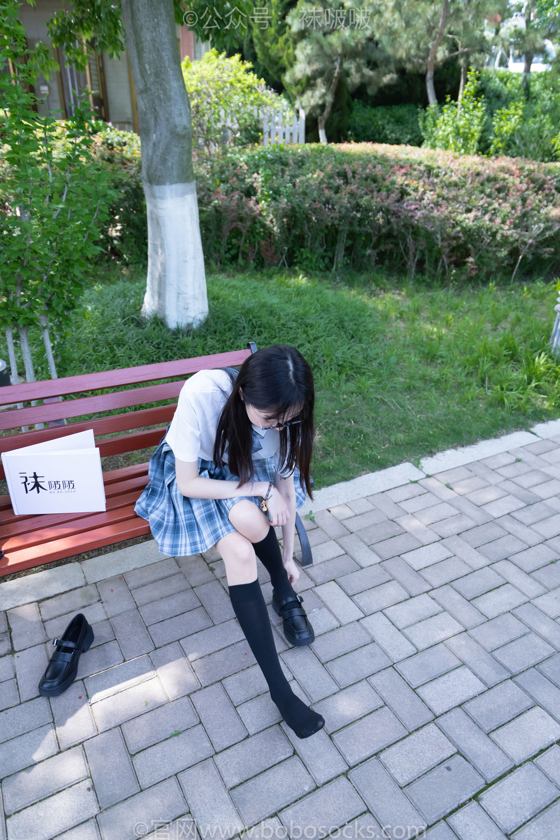 BoBoSocks袜啵啵 No.007 稚予-JK制服、皮鞋、黑色中筒棉袜、肉丝