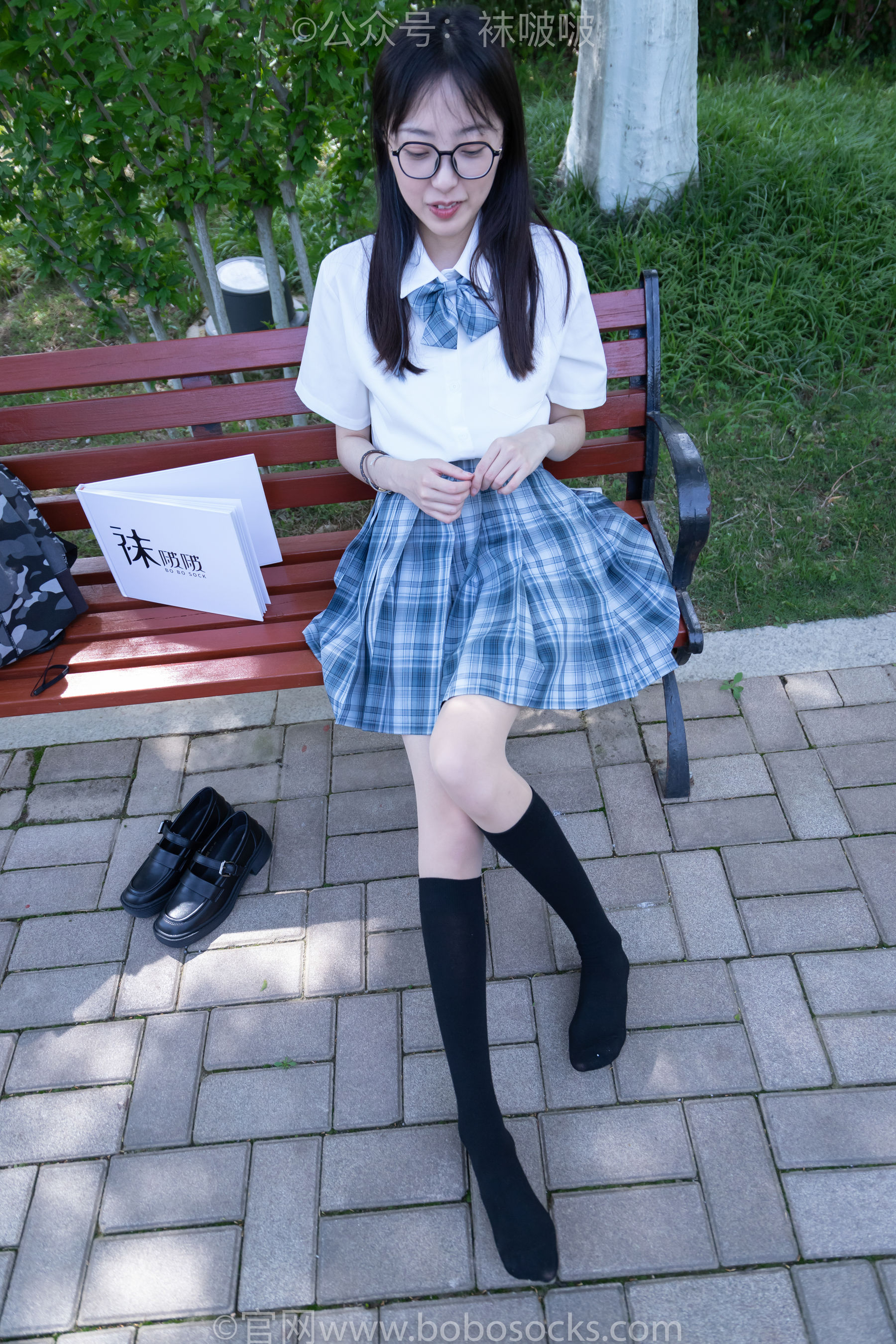 BoBoSocks袜啵啵 No.007 稚予-JK制服、皮鞋、黑色中筒棉袜、肉丝