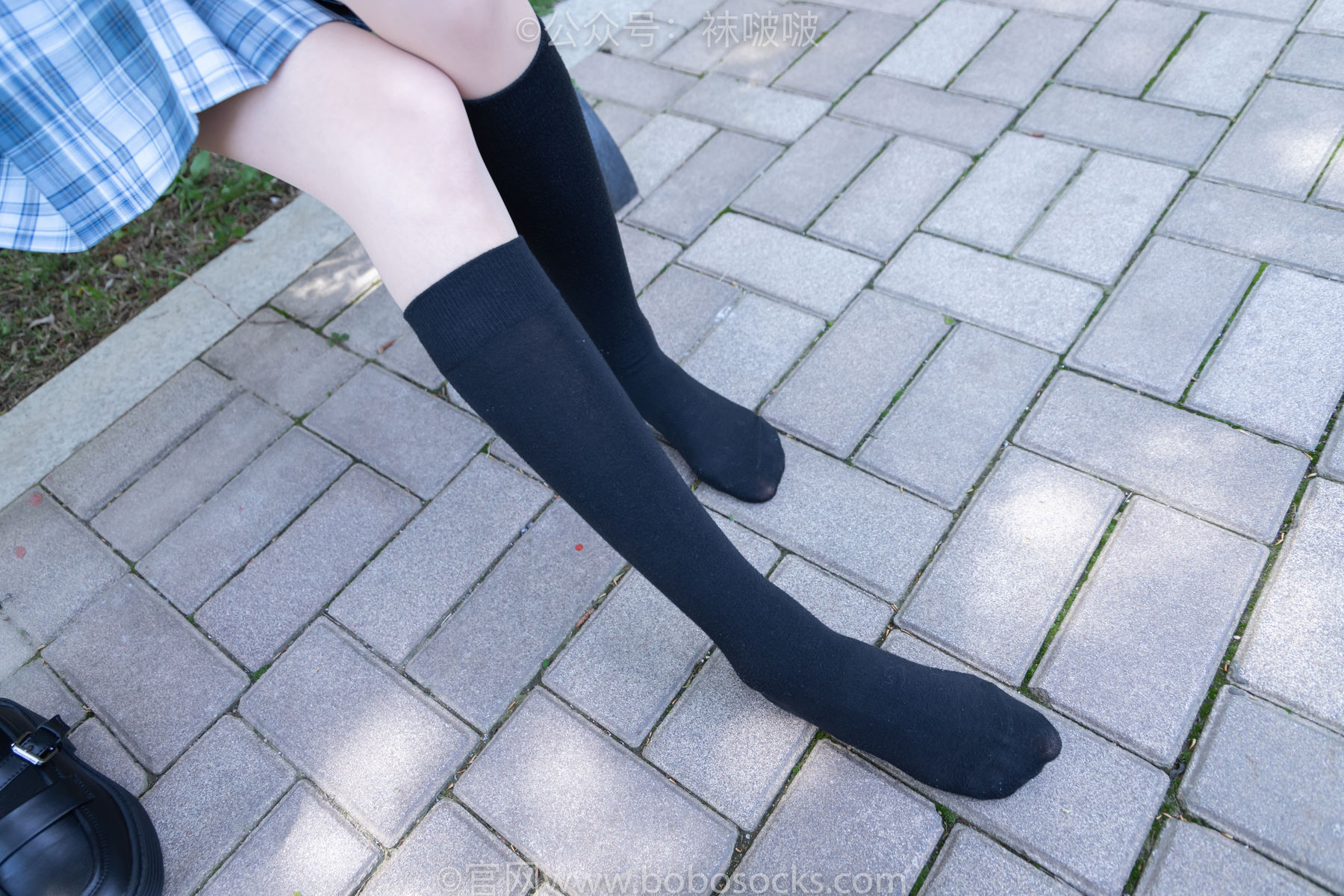 BoBoSocks袜啵啵 No.007 稚予-JK制服、皮鞋、黑色中筒棉袜、肉丝