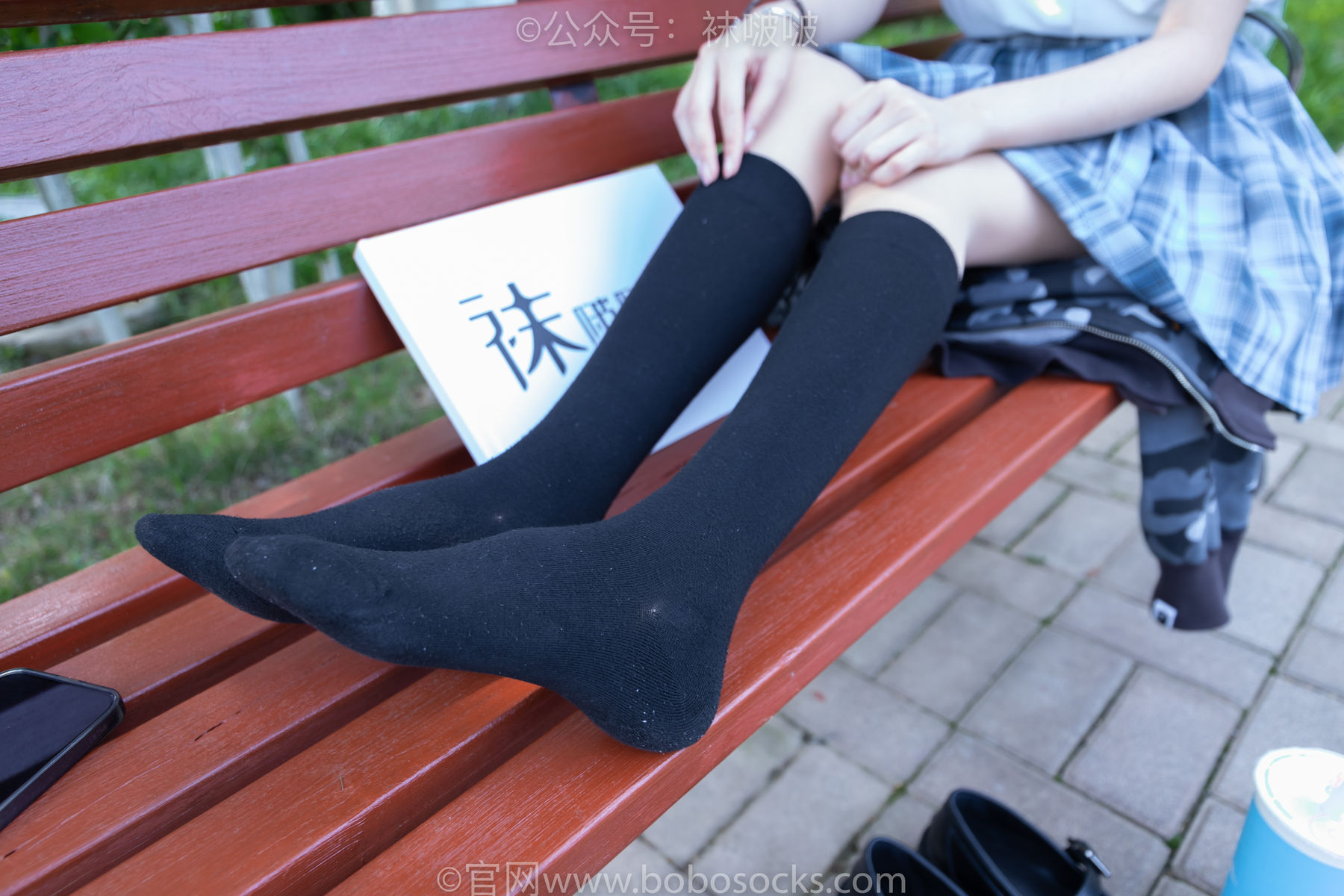 BoBoSocks袜啵啵 No.007 稚予-JK制服、皮鞋、黑色中筒棉袜、肉丝