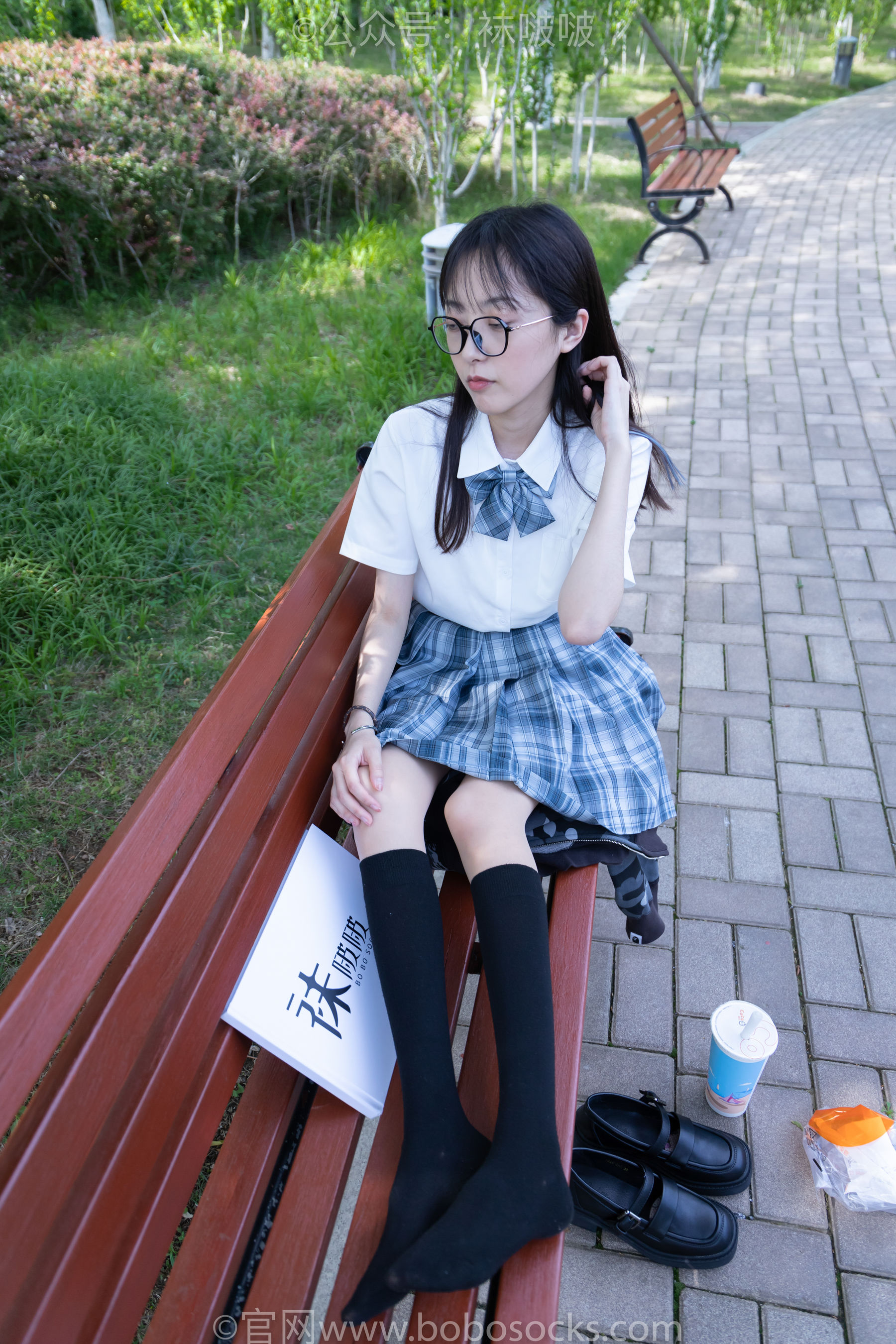 BoBoSocks袜啵啵 No.007 稚予-JK制服、皮鞋、黑色中筒棉袜、肉丝