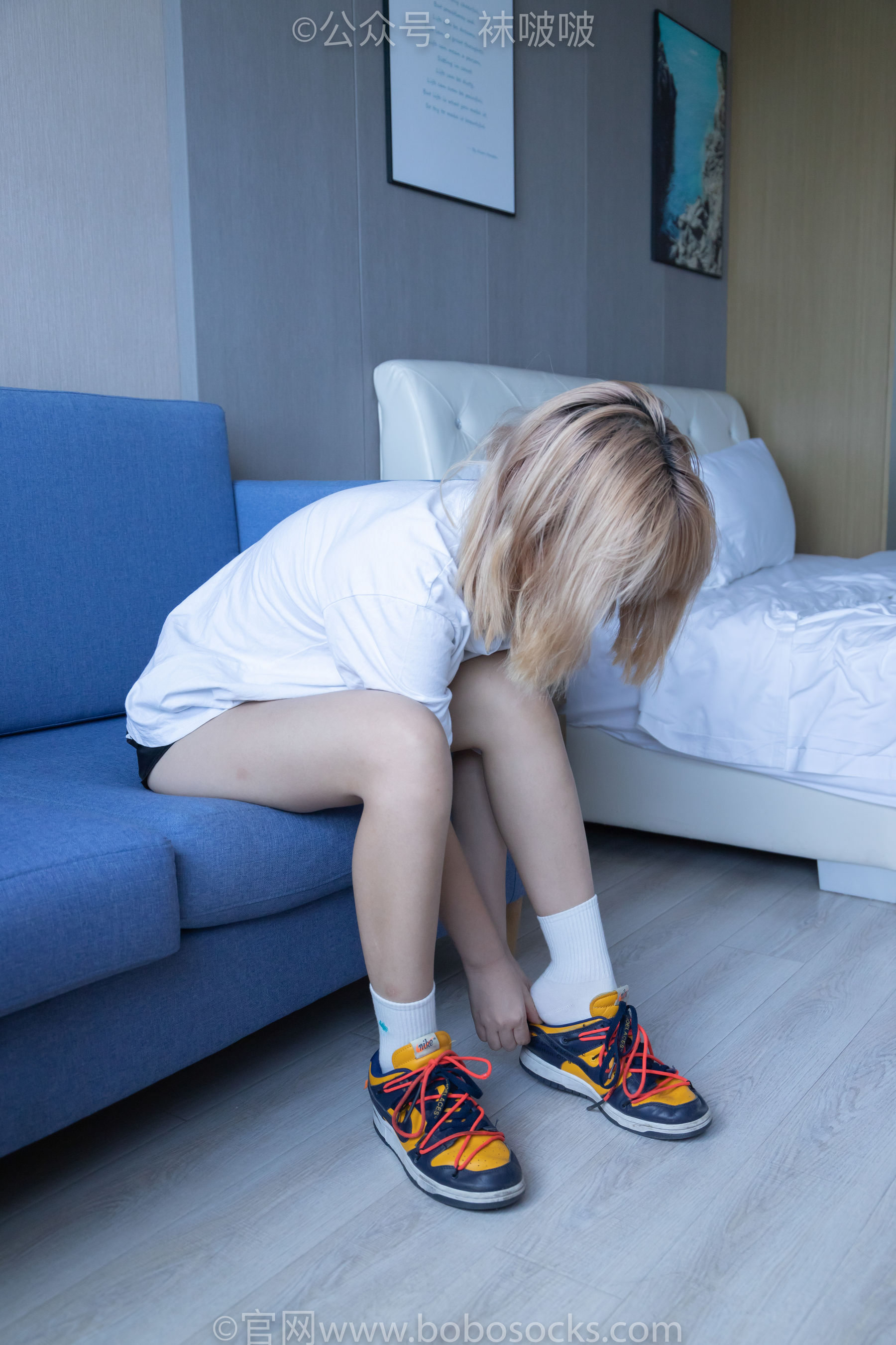 BoBoSocks袜啵啵 No.009 果冻-耐克板鞋、白棉袜、裸足