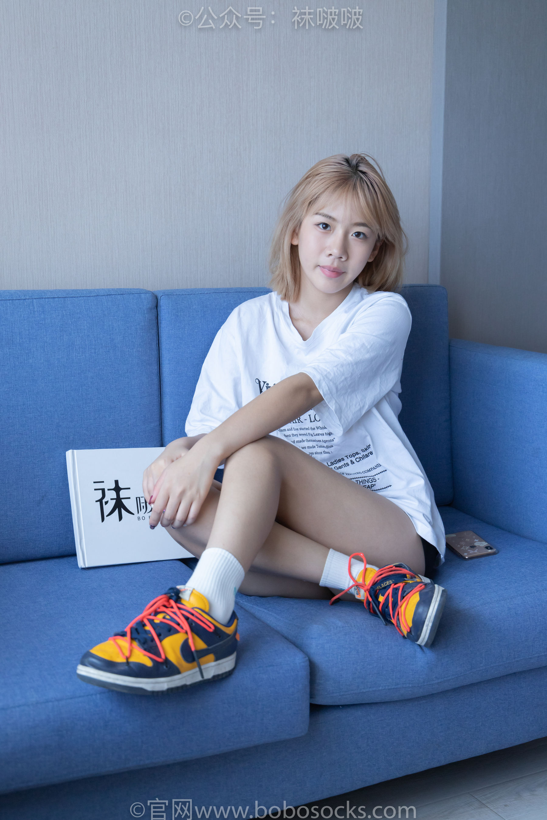 BoBoSocks袜啵啵 No.009 果冻-耐克板鞋、白棉袜、裸足