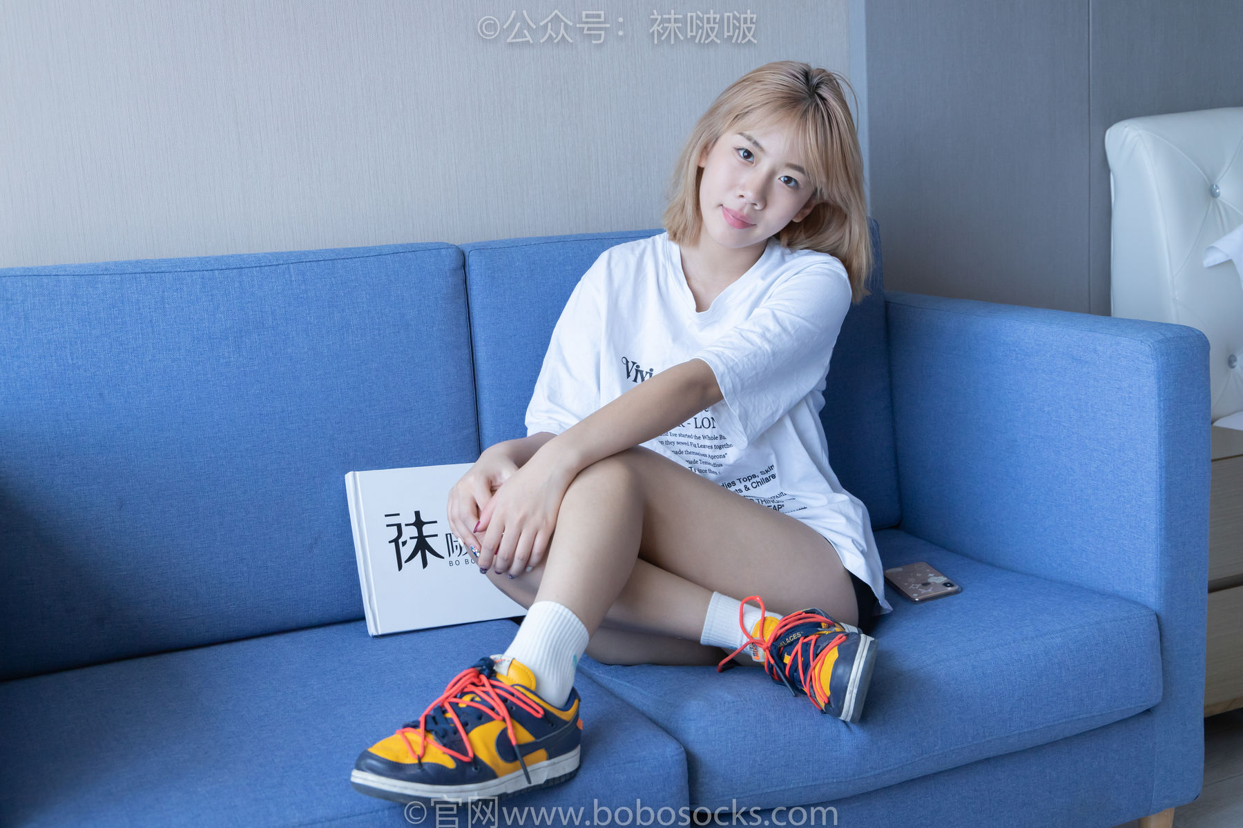 BoBoSocks袜啵啵 No.009 果冻-耐克板鞋、白棉袜、裸足
