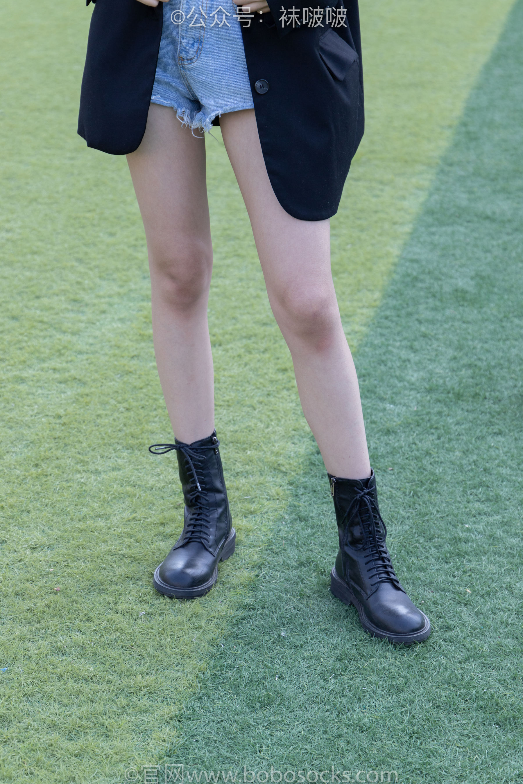 BoBoSocks袜啵啵 No.010 小甜豆-马丁靴、白色短棉袜、裸足