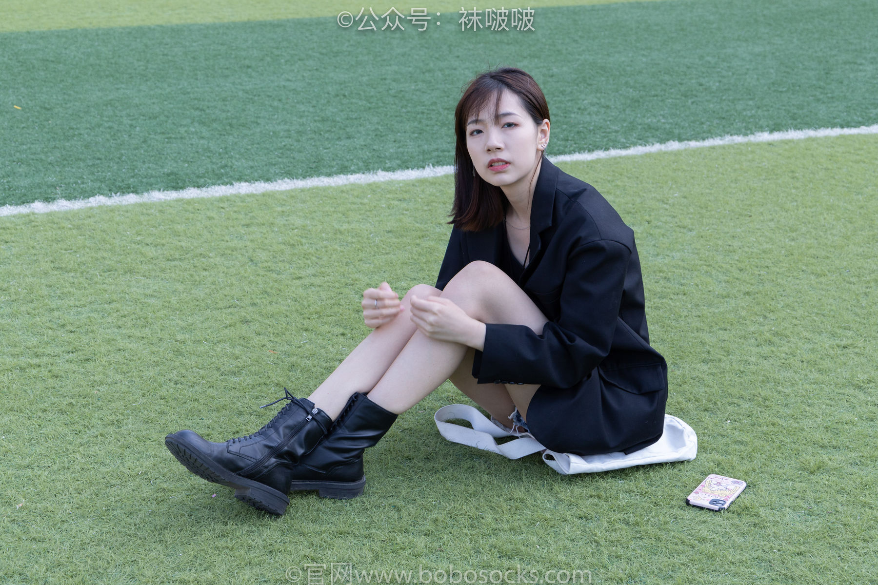 BoBoSocks袜啵啵 No.010 小甜豆-马丁靴、白色短棉袜、裸足