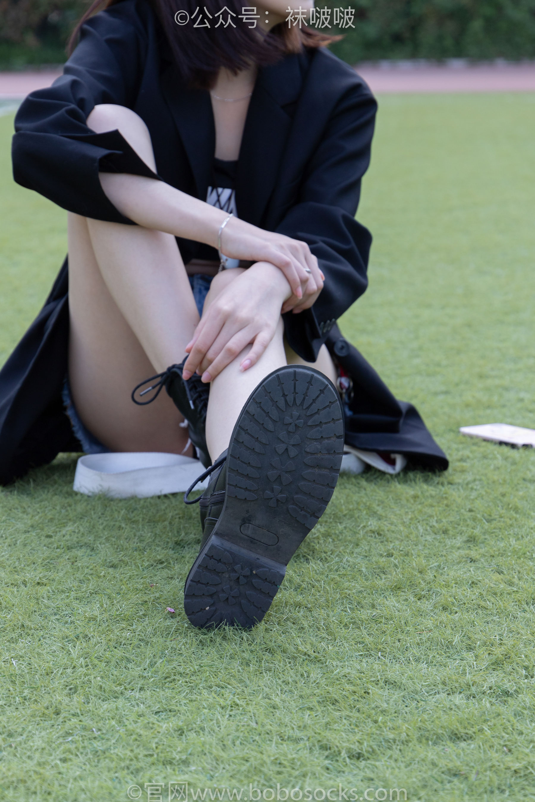 BoBoSocks袜啵啵 No.010 小甜豆-马丁靴、白色短棉袜、裸足