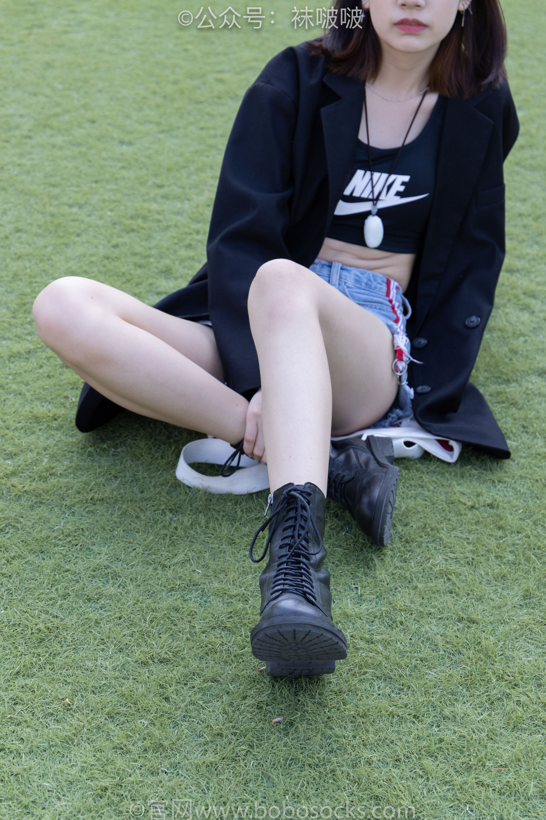 BoBoSocks袜啵啵 No.010 小甜豆-马丁靴、白色短棉袜、裸足