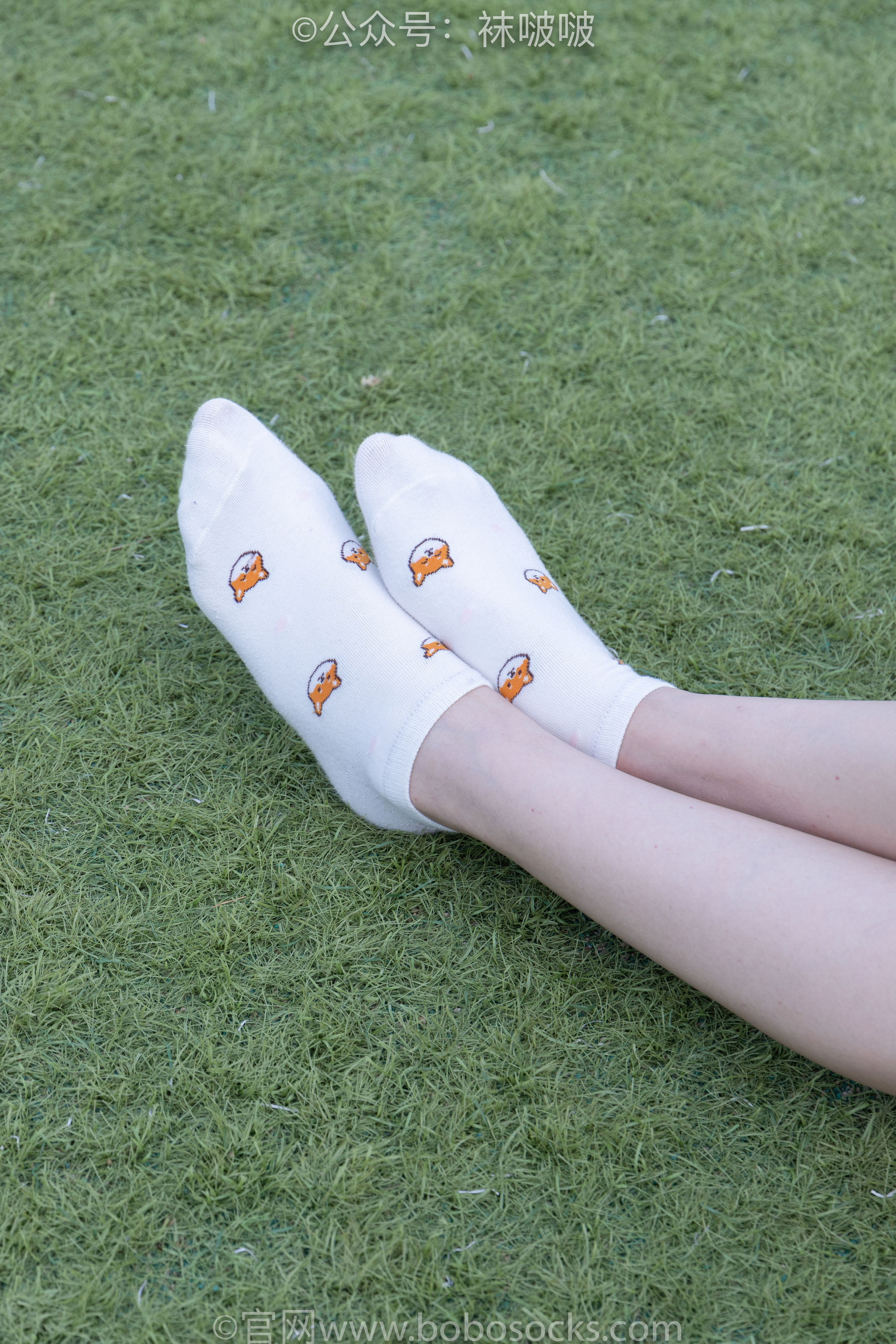 BoBoSocks袜啵啵 No.010 小甜豆-马丁靴、白色短棉袜、裸足