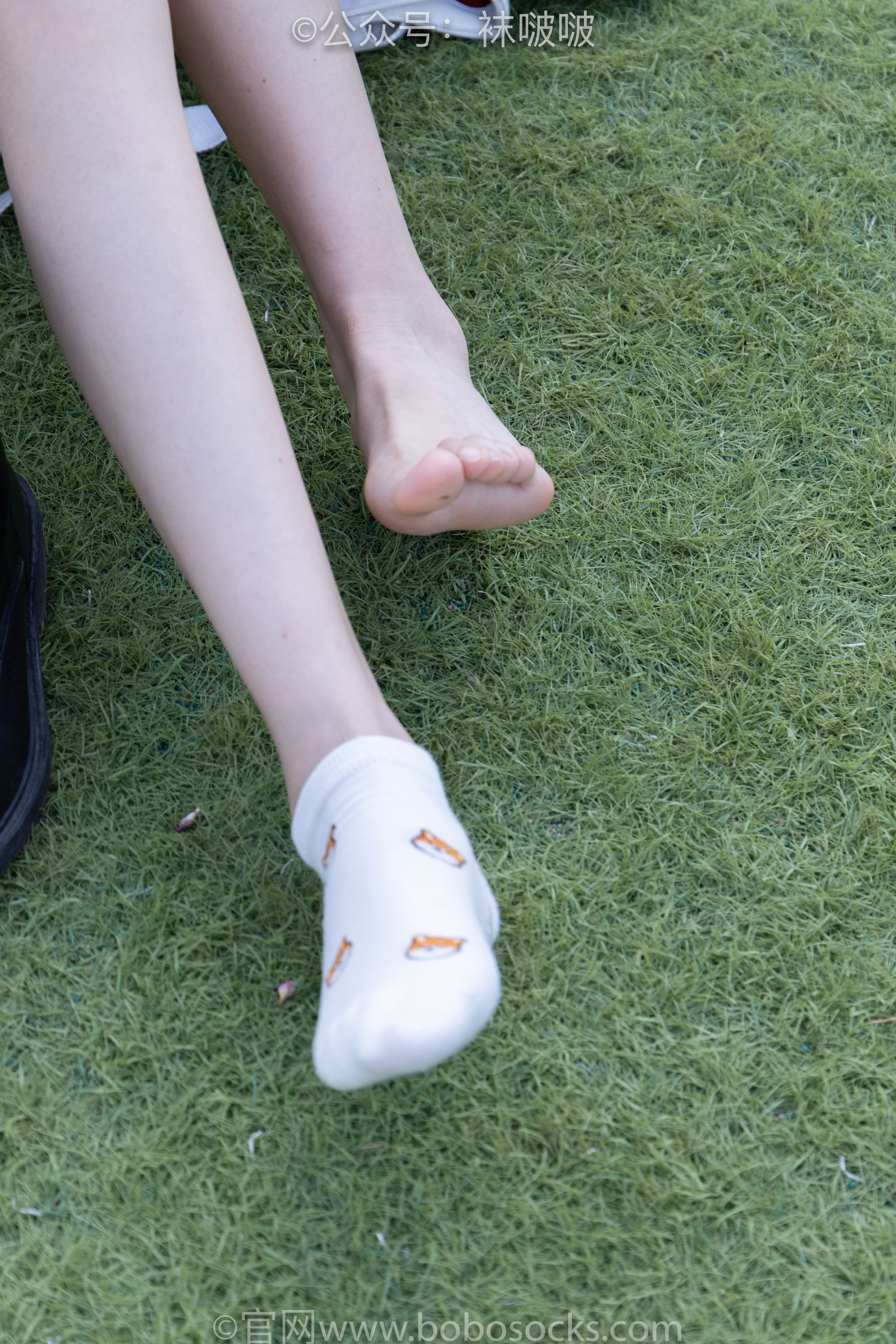BoBoSocks袜啵啵 No.010 小甜豆-马丁靴、白色短棉袜、裸足