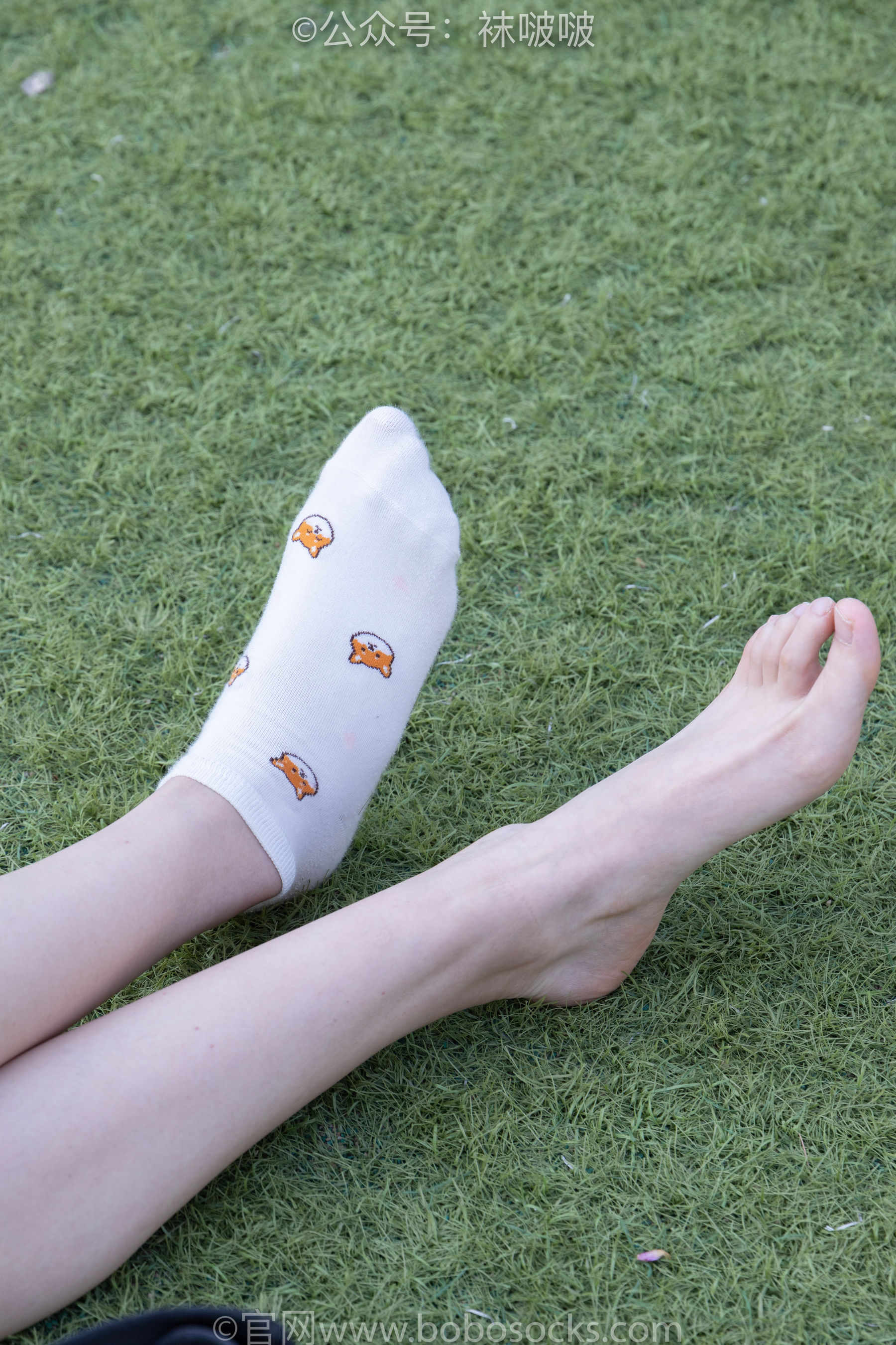 BoBoSocks袜啵啵 No.010 小甜豆-马丁靴、白色短棉袜、裸足