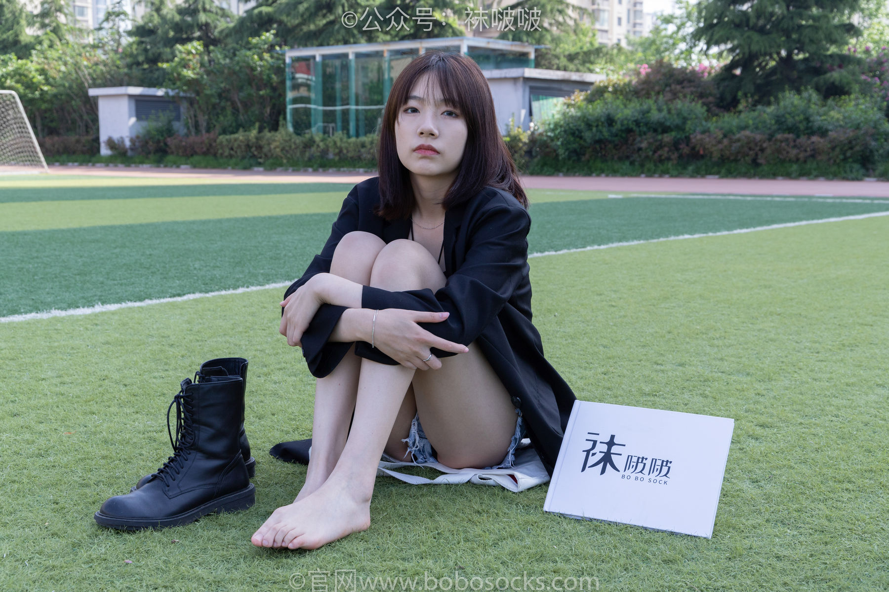 BoBoSocks袜啵啵 No.010 小甜豆-马丁靴、白色短棉袜、裸足